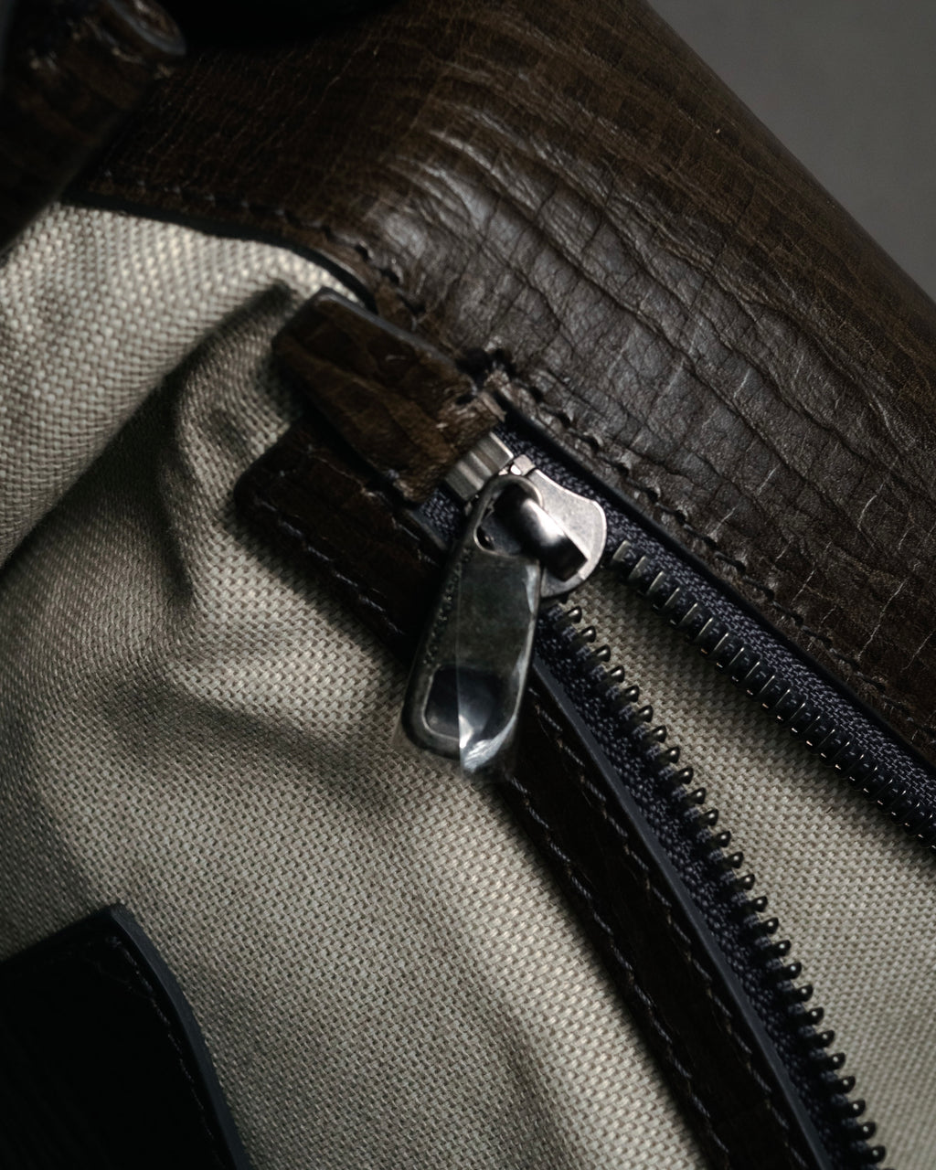 "DOLCE & GABBANA" 00’s-10’s Grained leather canvas-lined satchel bag