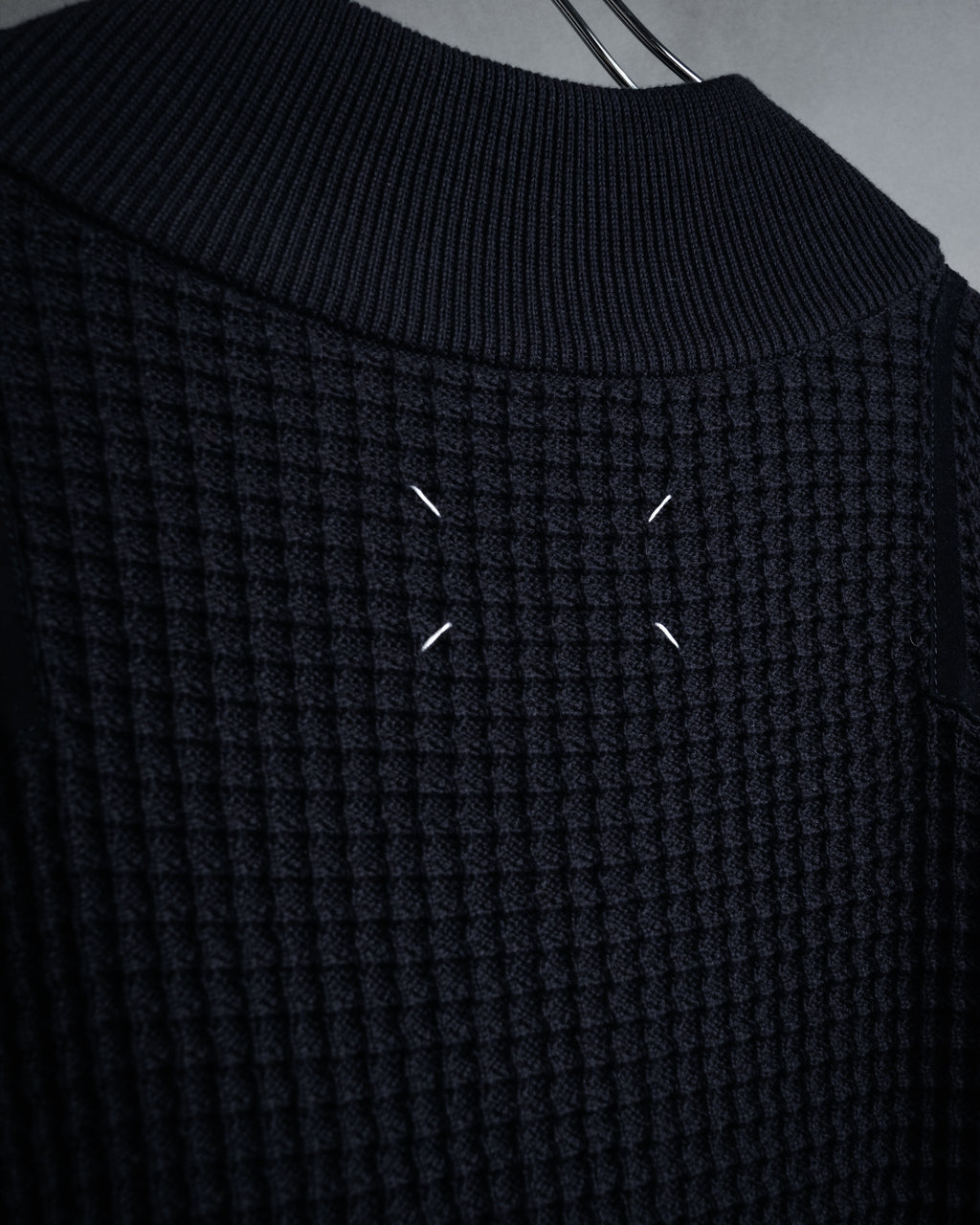 –SPECIAL– “Maison Margiela”
2018 season Deep v-neck elbow patch waffle knit