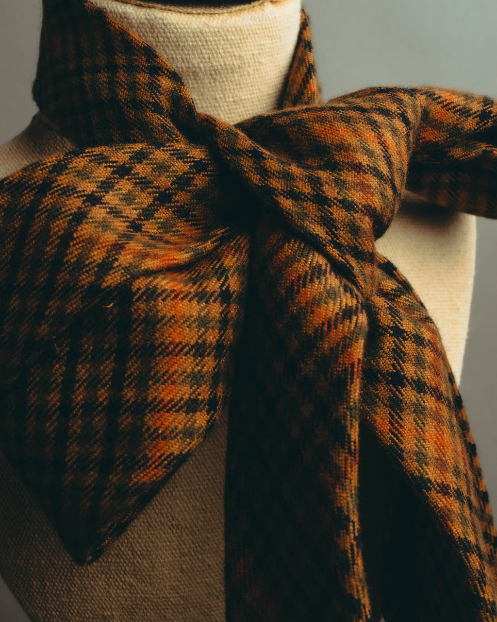 -SPECIAL- “HERMÈS” 70’s-90’s Glen plaid cashmere tie