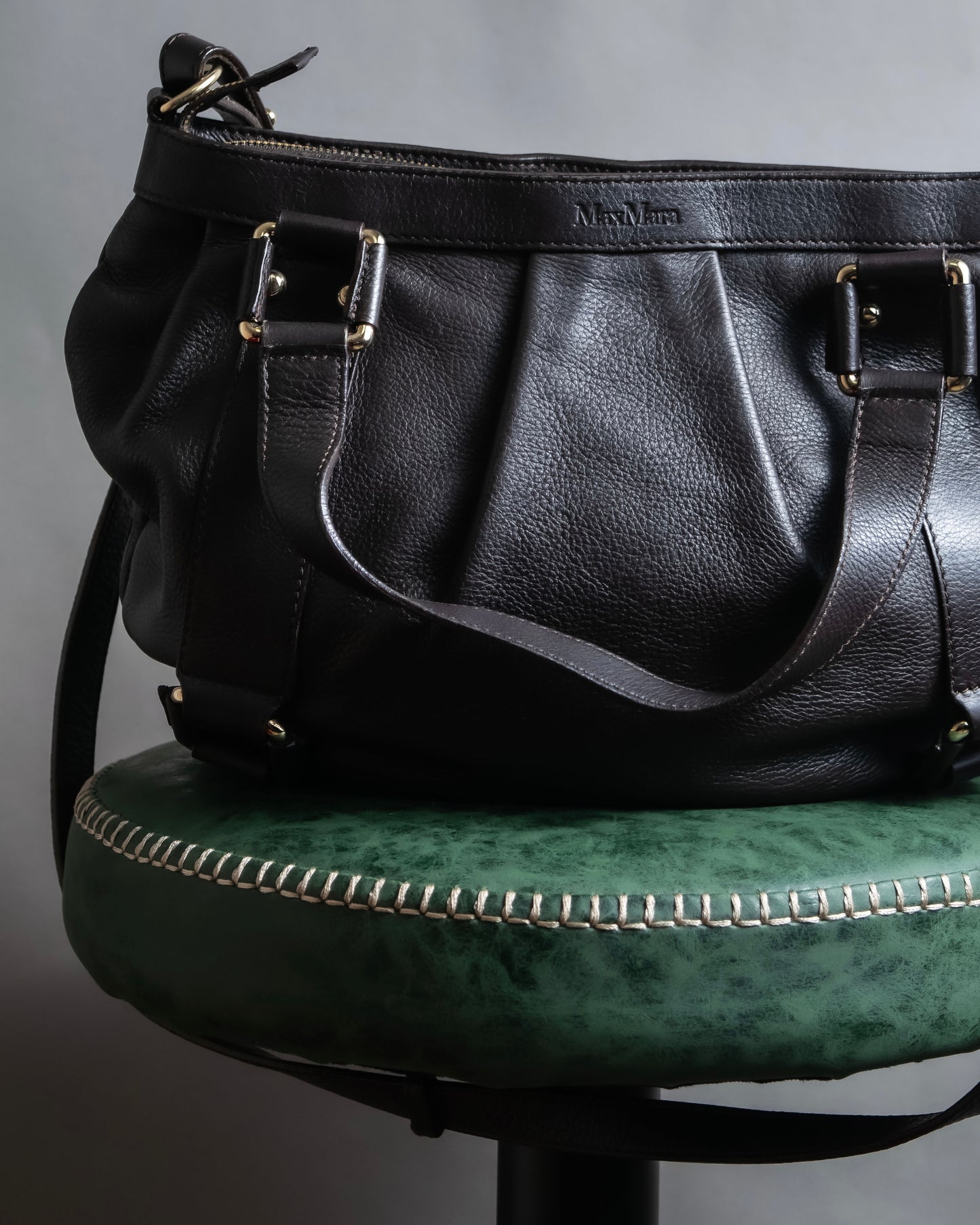 "Max Mara" Horizontal tuck design 2way leather bag