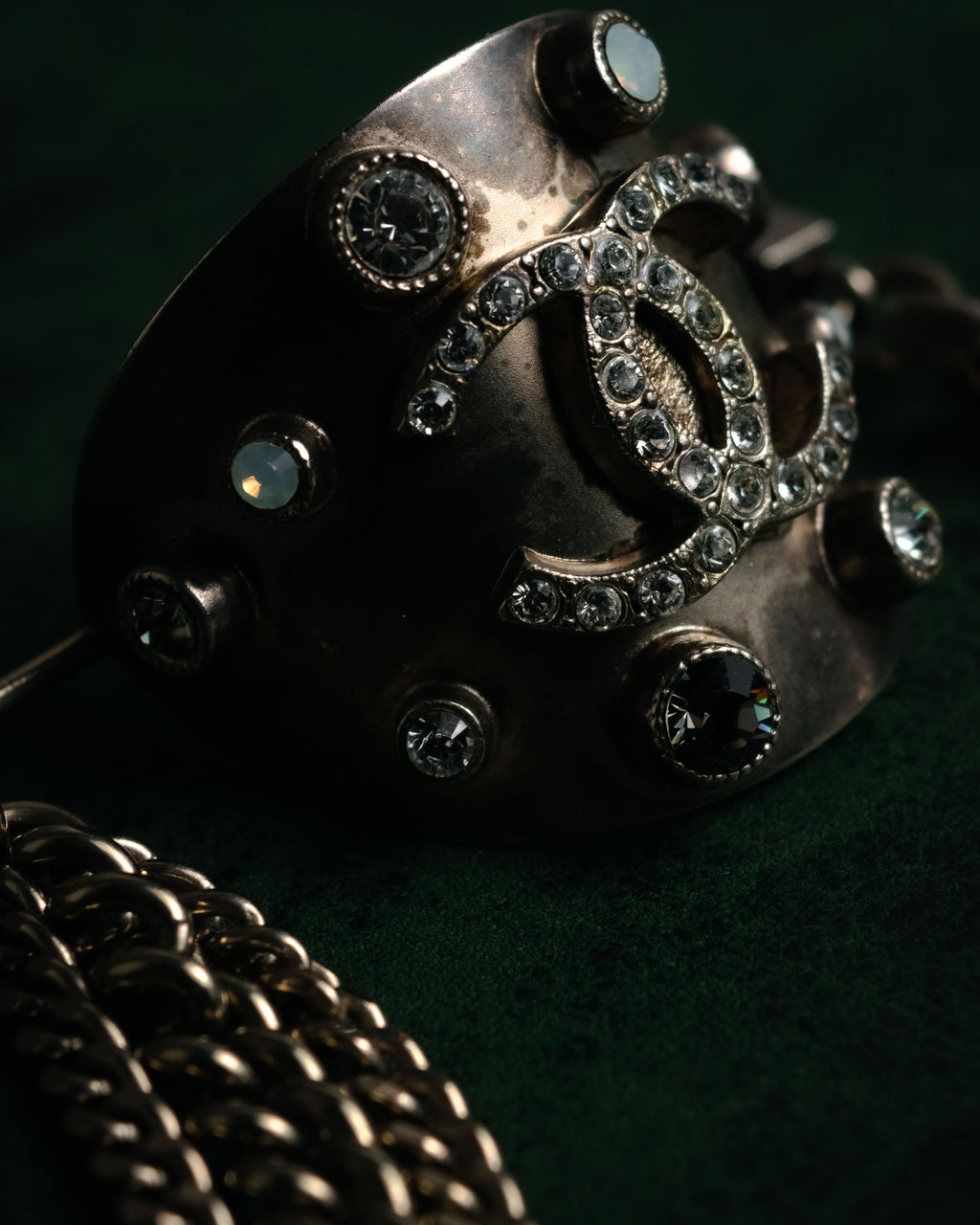 –SPECIAL– “CHANEL” 2005 Spring crystal CC chain majeste