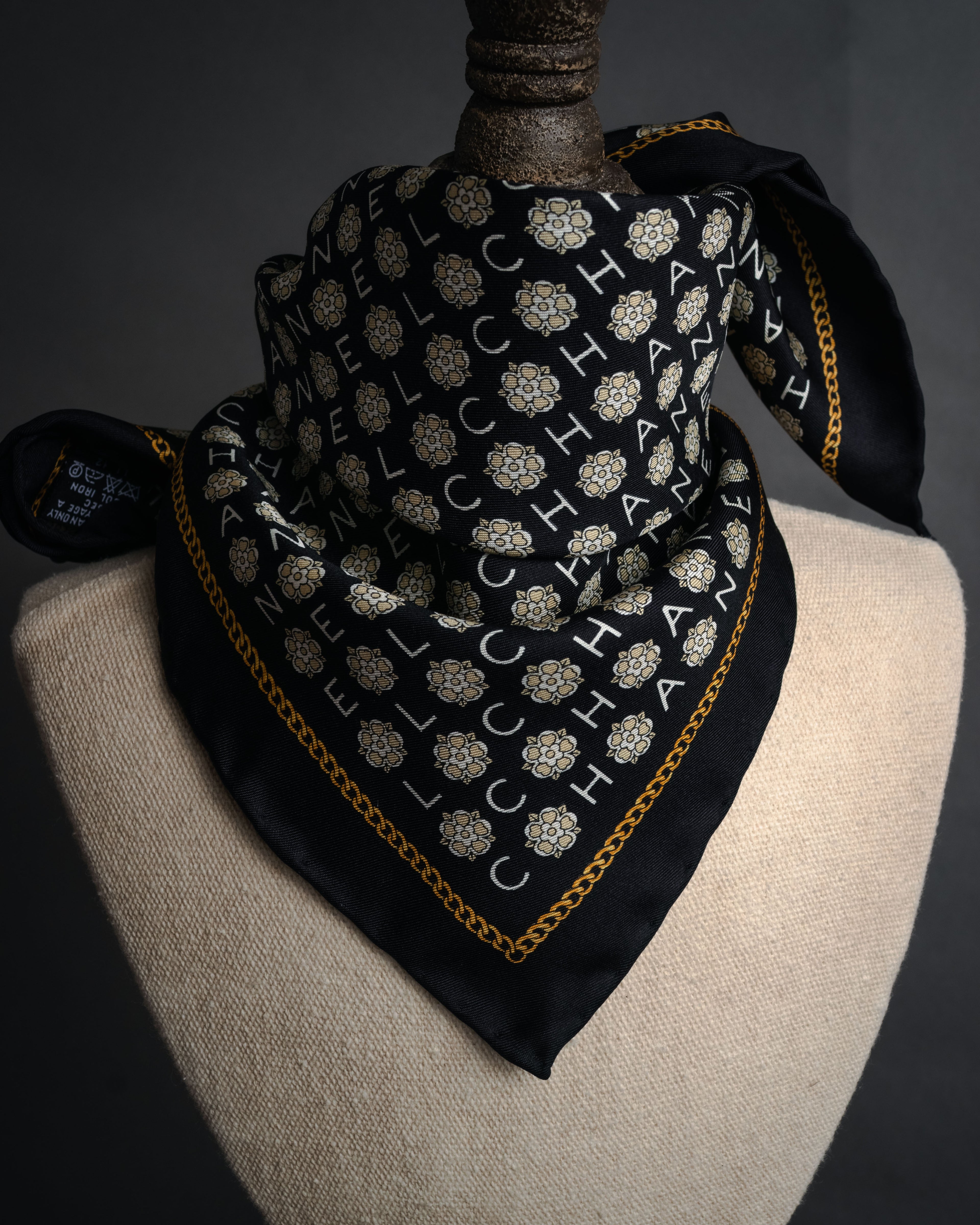 “CHANEL” 90’s-00’s Camellia logo silk scarf