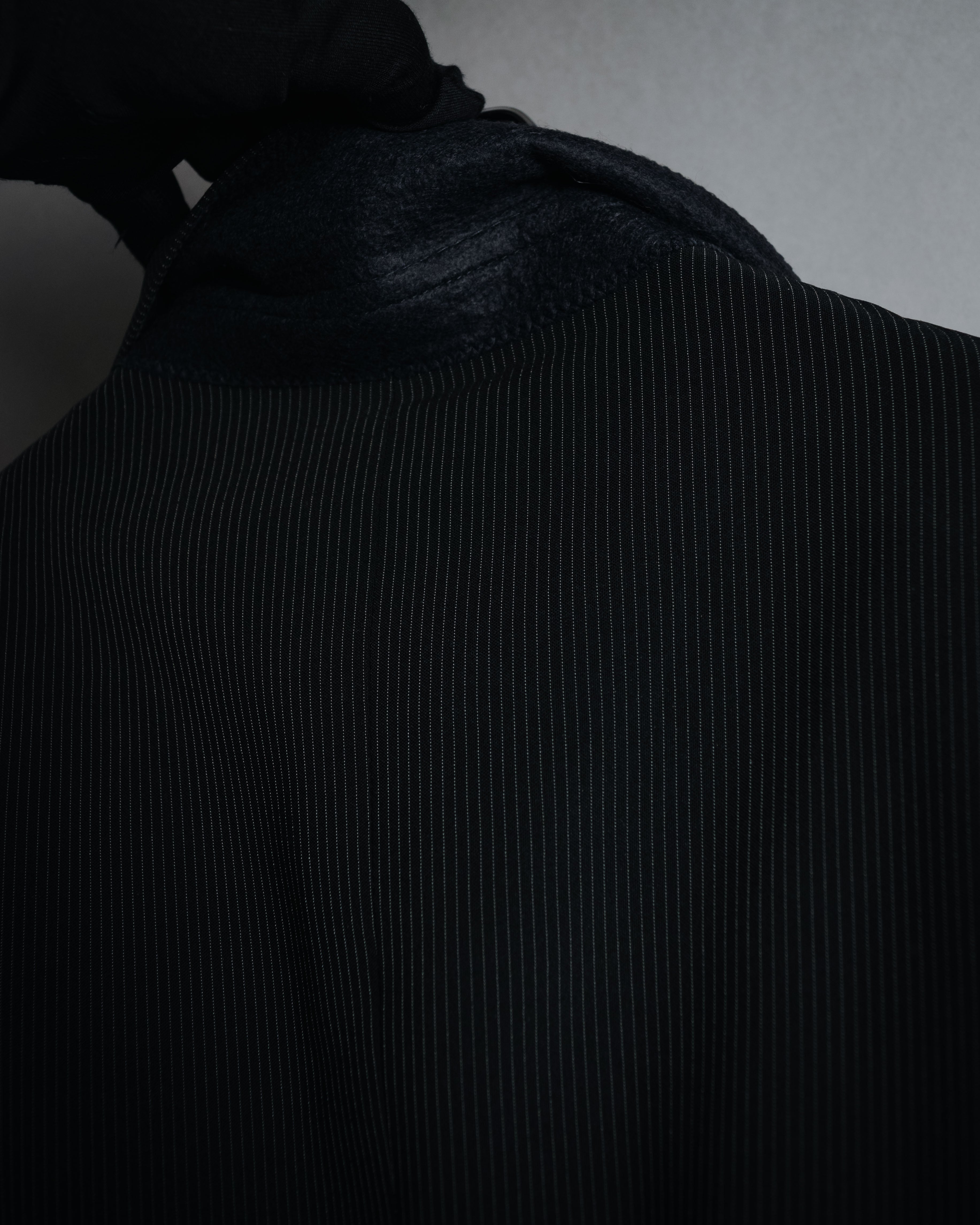 "GIORGIO ARMANI" 08’s-09’s Sharp pinstripe wool two button suit set