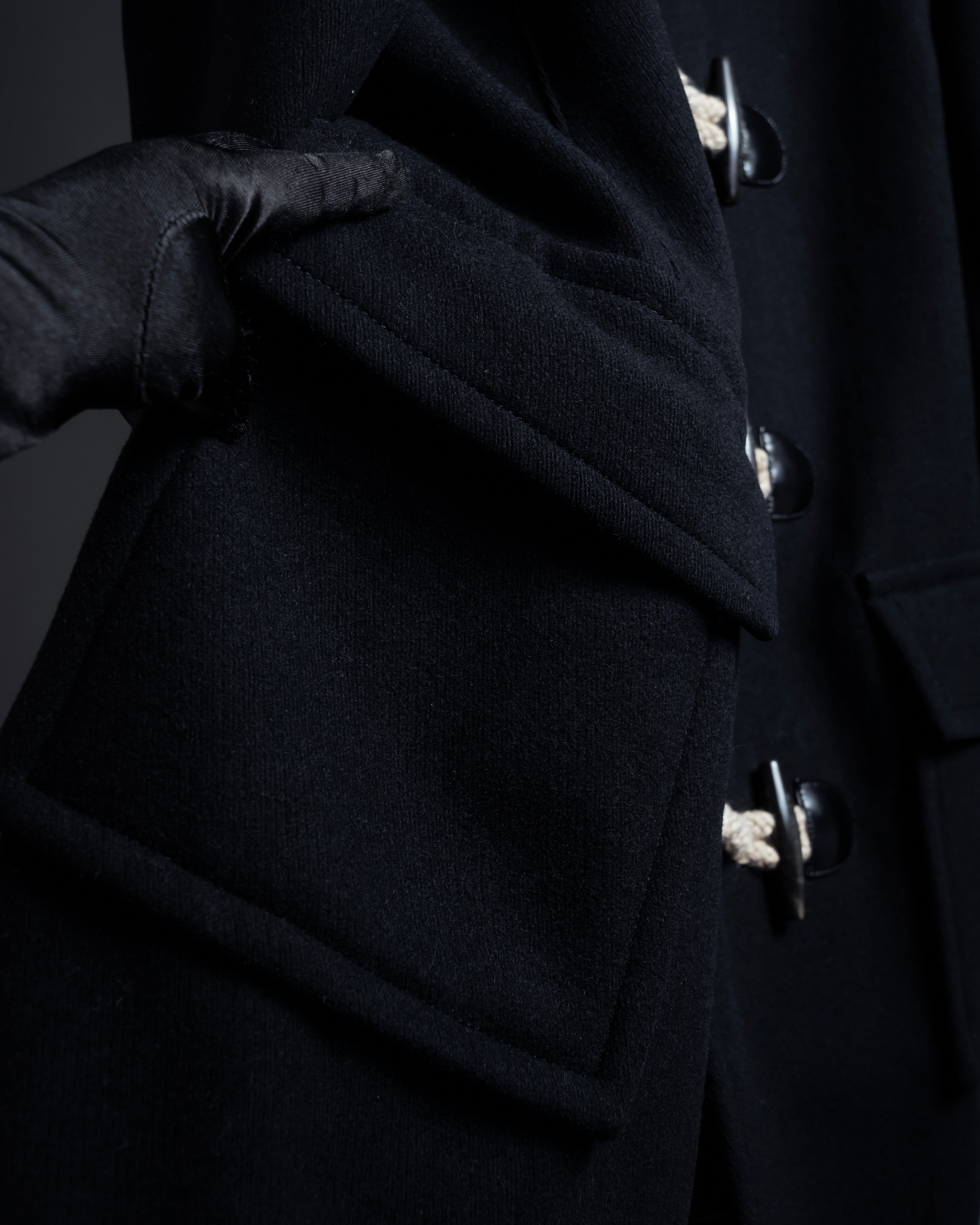 "BURBERRY" Classic detailing melton wool duffle coat