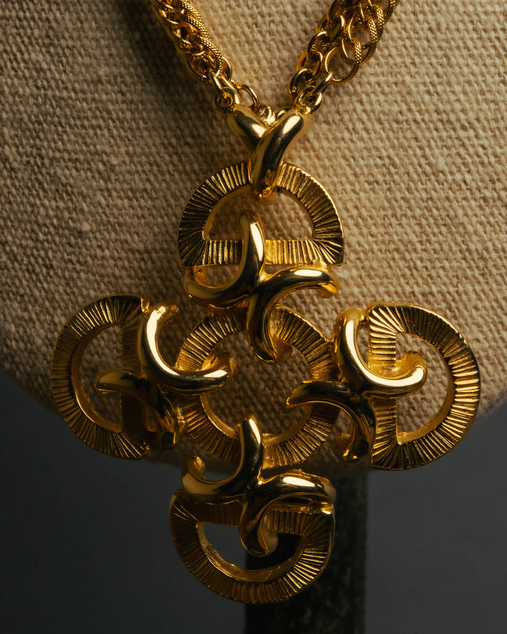 -SPECIAL- “Lucien Piccard” 70’s-80’s Gold tone cross pendant necklace