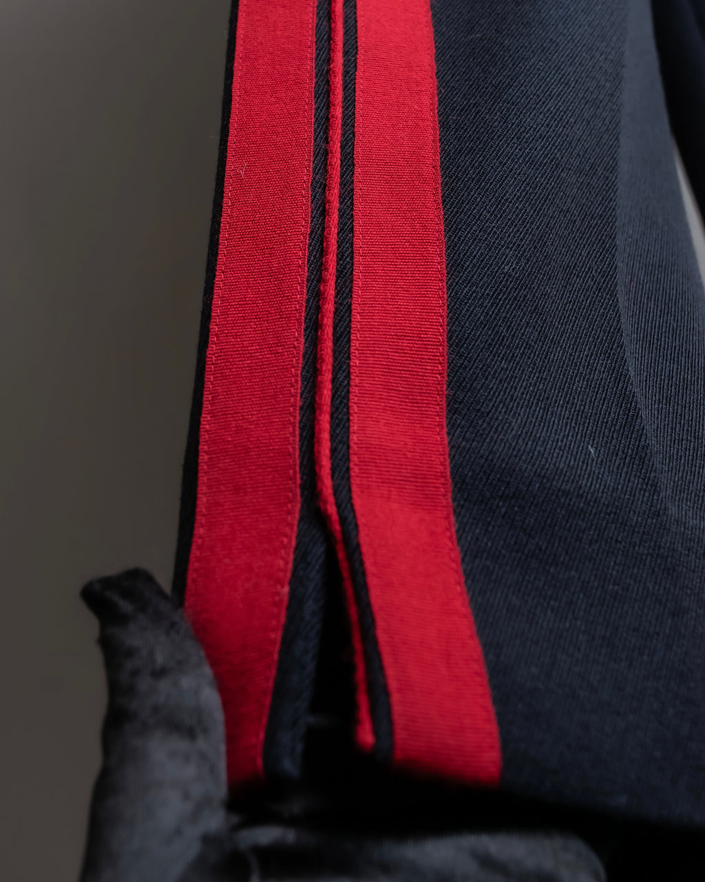 "MAISON MARGIELA" 17AW side track line hem wool slacks