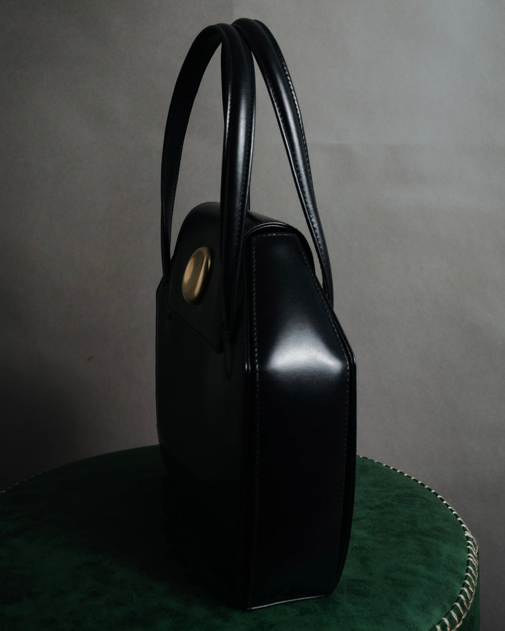 –SPECIAL– "GUCCI" 90’s Architectural oval hardware box calf handbag