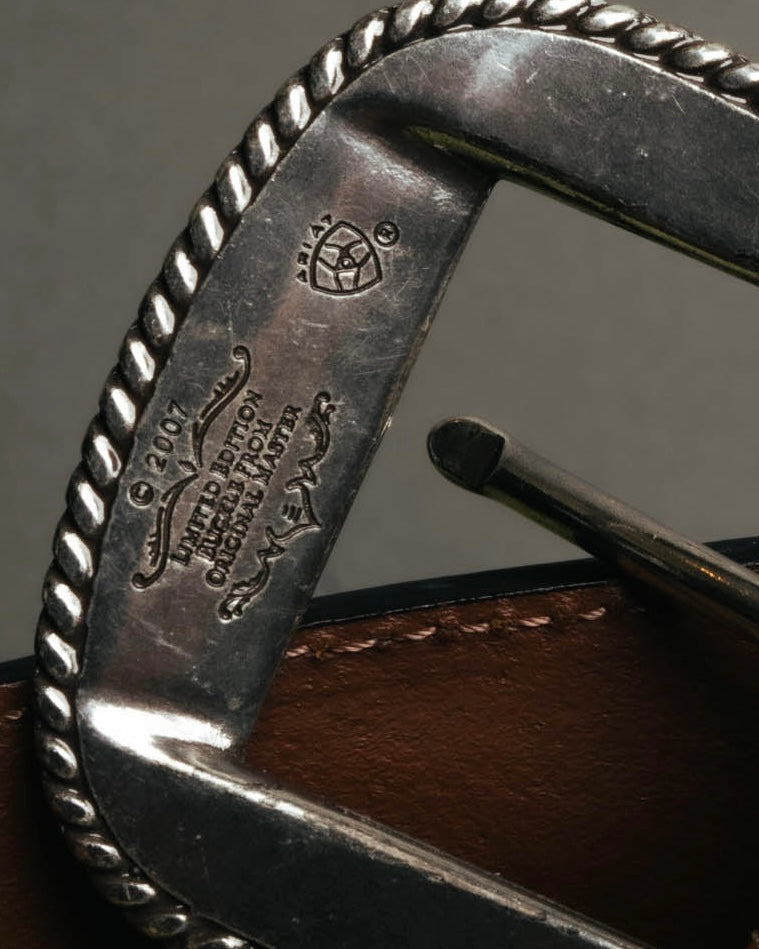 "ARIAT" 00's-10's Studded tooled leather western belt