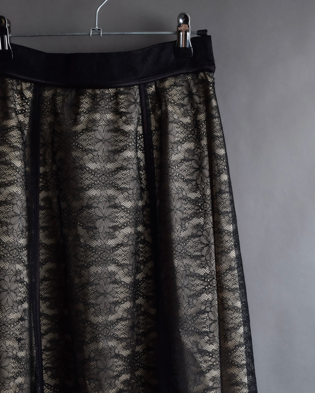 "LANVIN en Bleu" Flowers black lace layered skirt