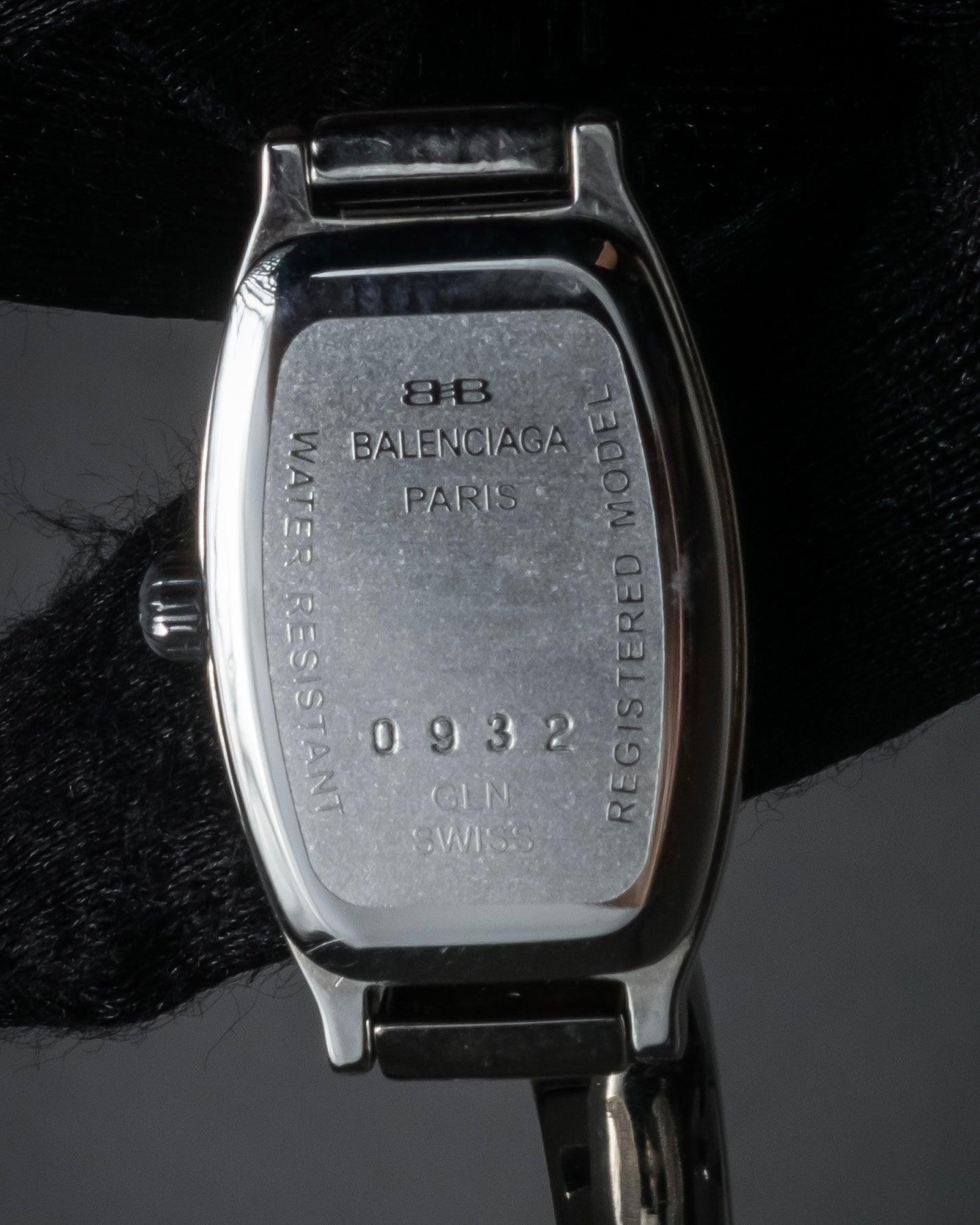 "BALENCIAGA" 2000’s bb logo tonneau bracelet watch