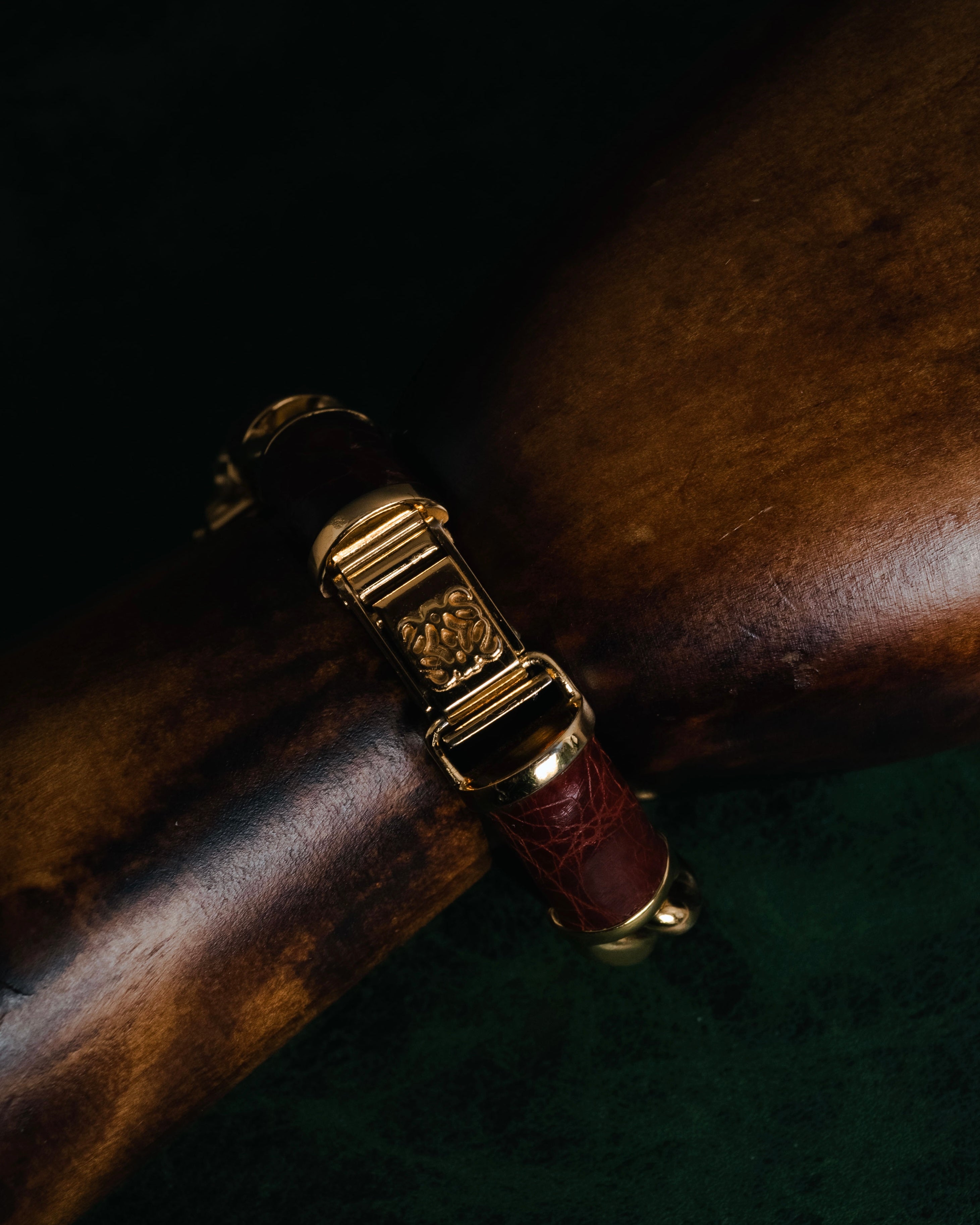 –SPECIAL– "LOEWE" 80’s-90’s Rectangular anagram bangle bracelet watch