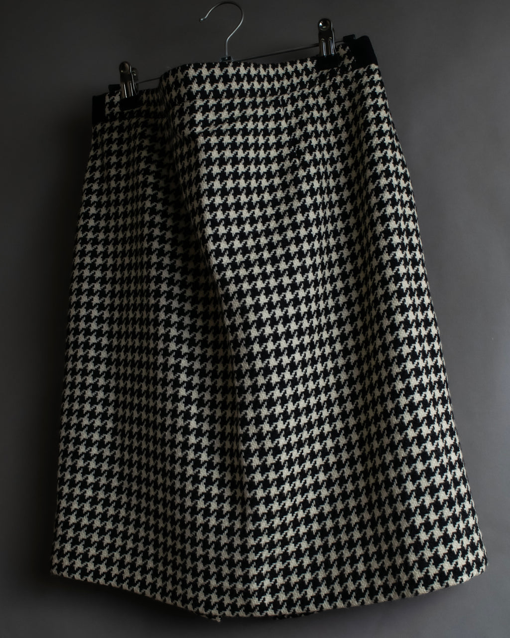 "Valentino Garavani" Houndstooth pattern lace velvet design set up