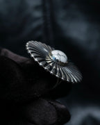 “Enasoluna” Flower motif marble stone silver ring