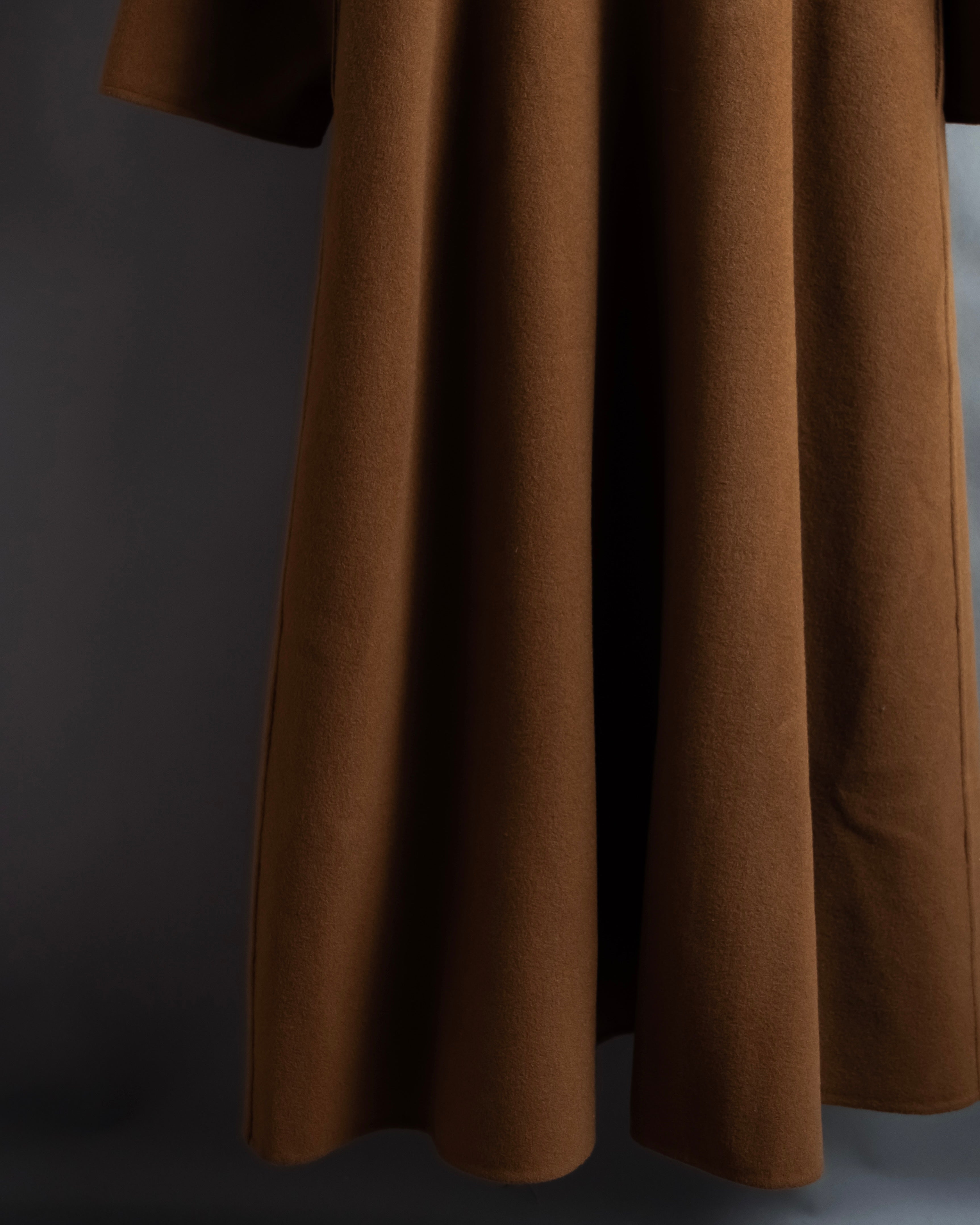 -SPECIAL- "Christian Dior" 80's-90's
Shaped flare silhouette collarless coat