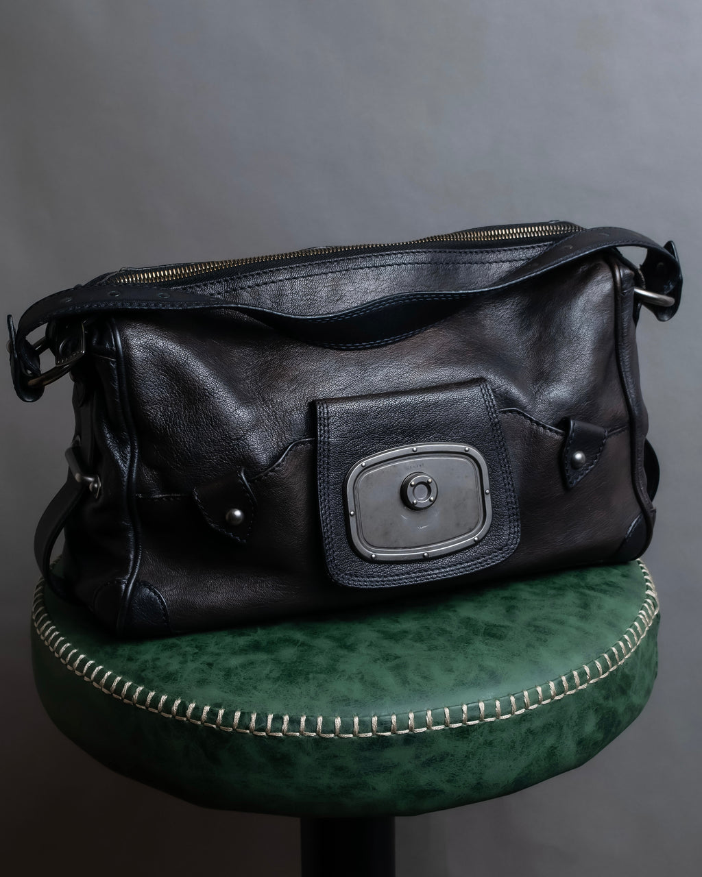 "CELINE" Metal parts design horizontal leather one-shoulder bag