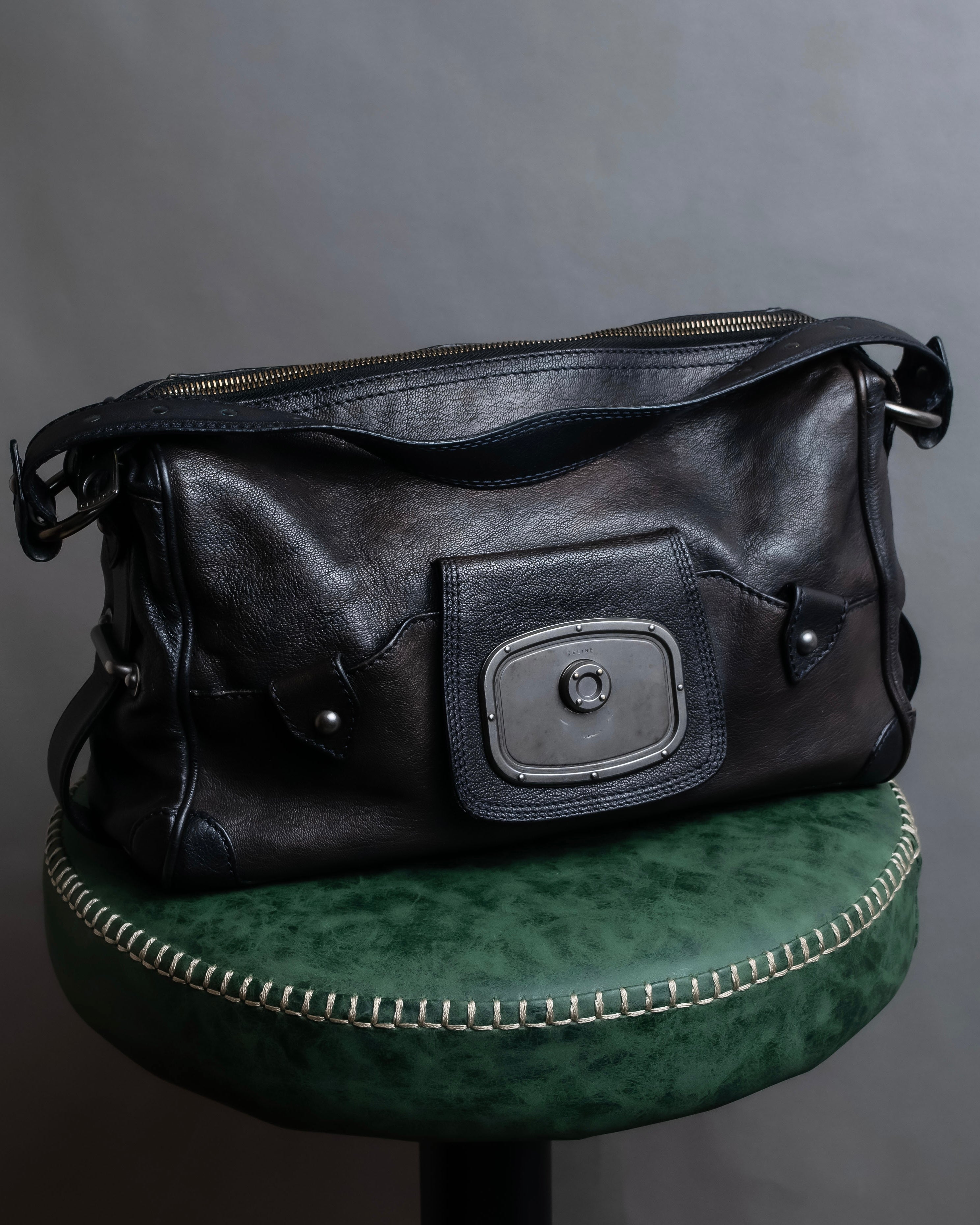 "CELINE" Metal parts design horizontal leather one-shoulder bag