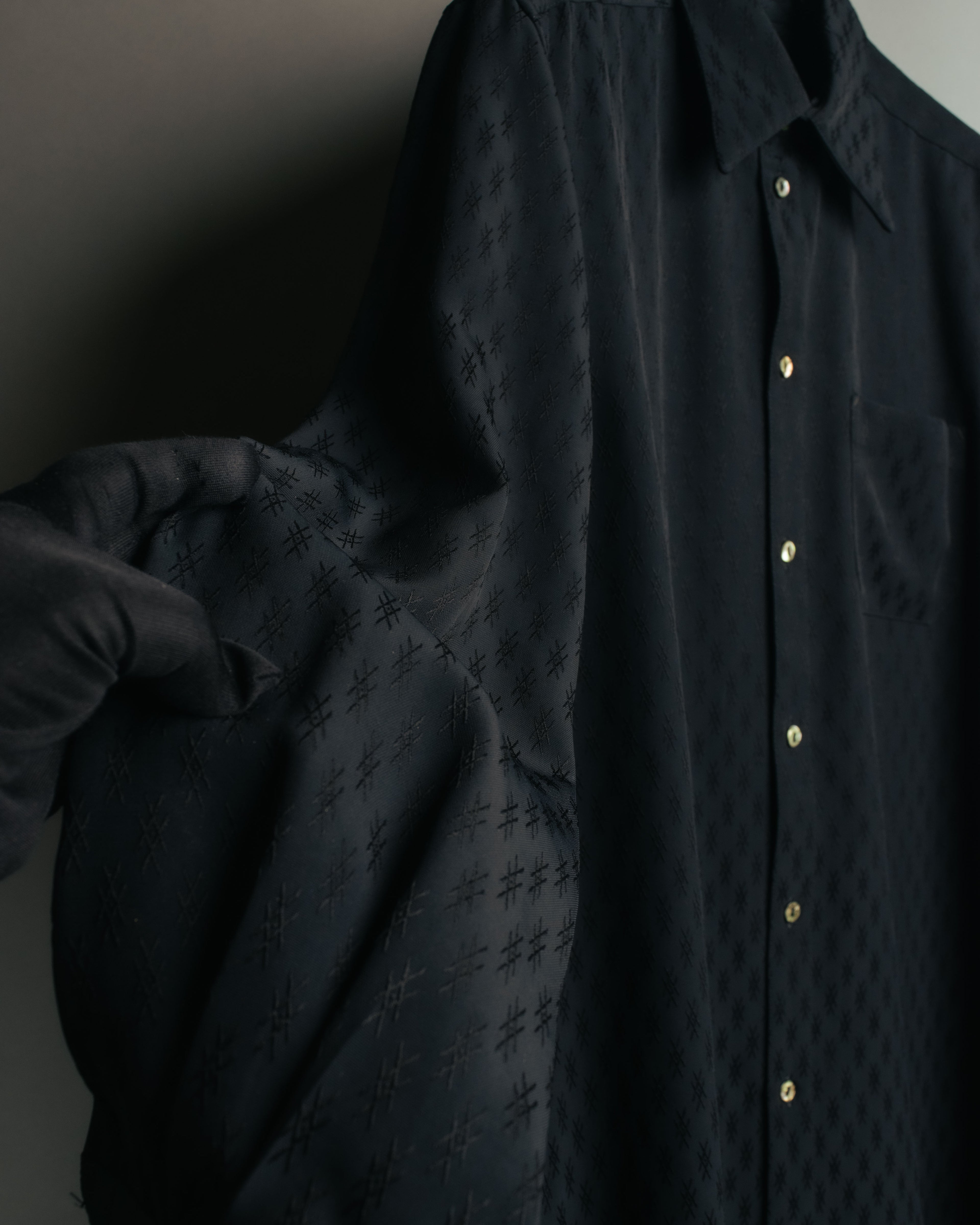 "Jean Paul Gaultier Classique" 90's Geometric jacquard total-pattern shirt with shell buttons
