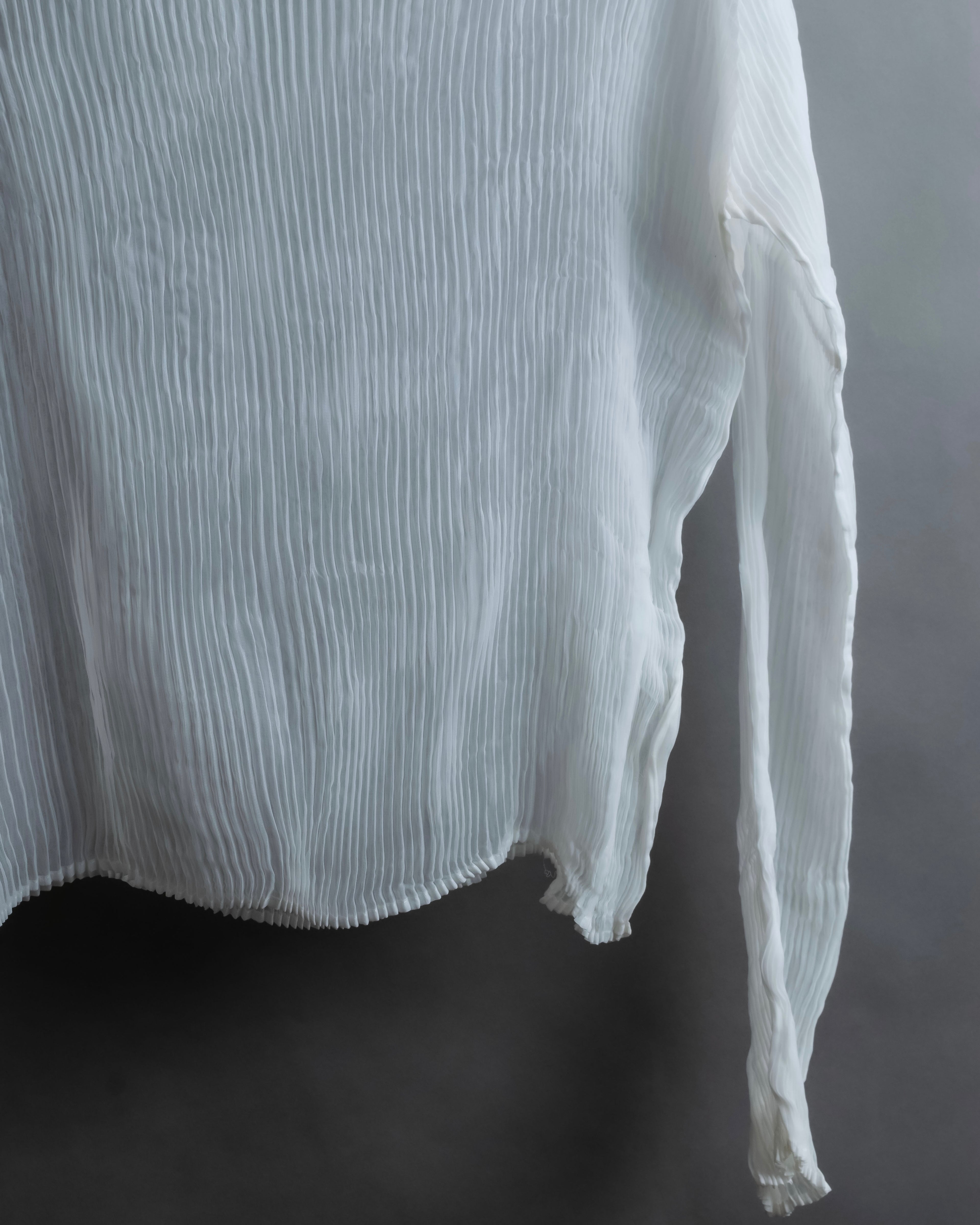 "ISSEY MIYAKE" High neck pleated sheer pullover