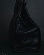 –SPECIAL– "BOTTEGA VENETA"
90’s-00’s intrecciato trapezoid handle bag