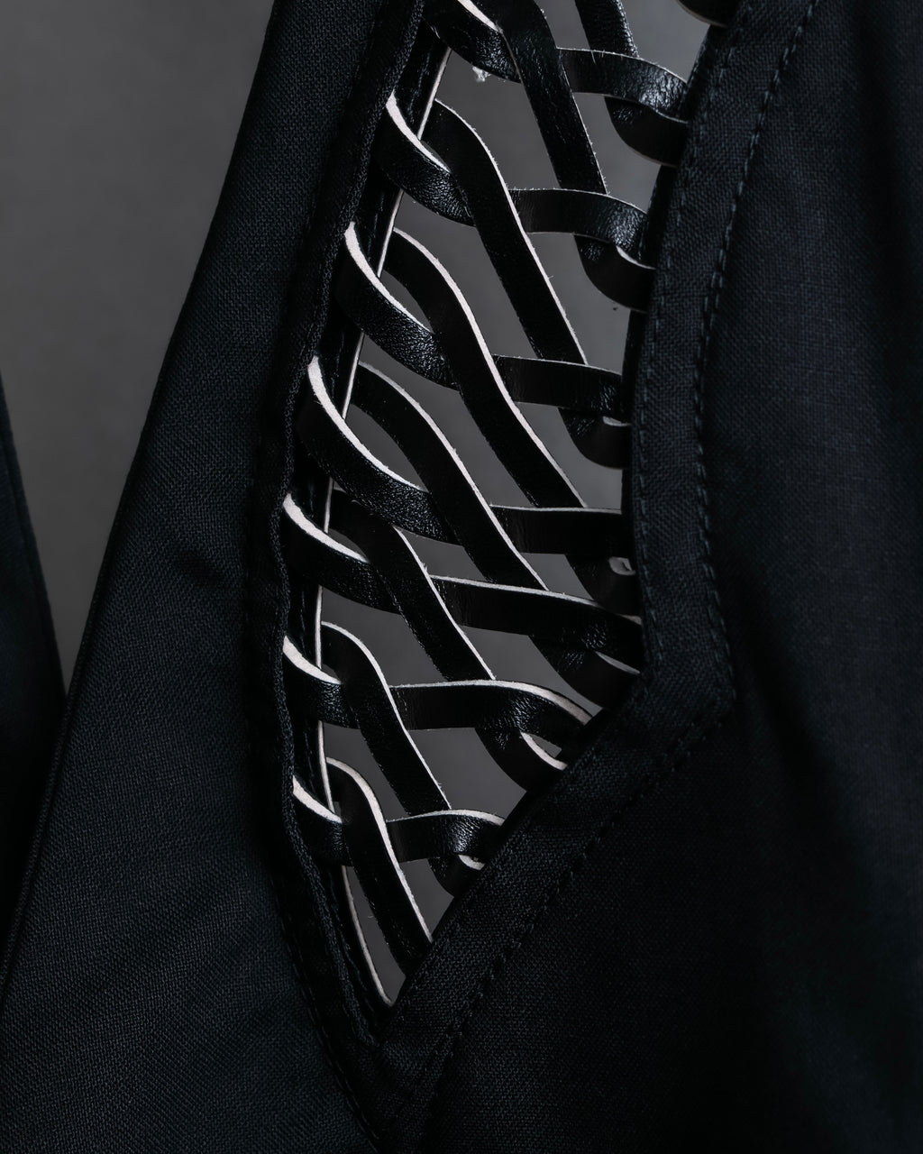 "LOUIS VUITTON" Leather tape cross knit detail vest