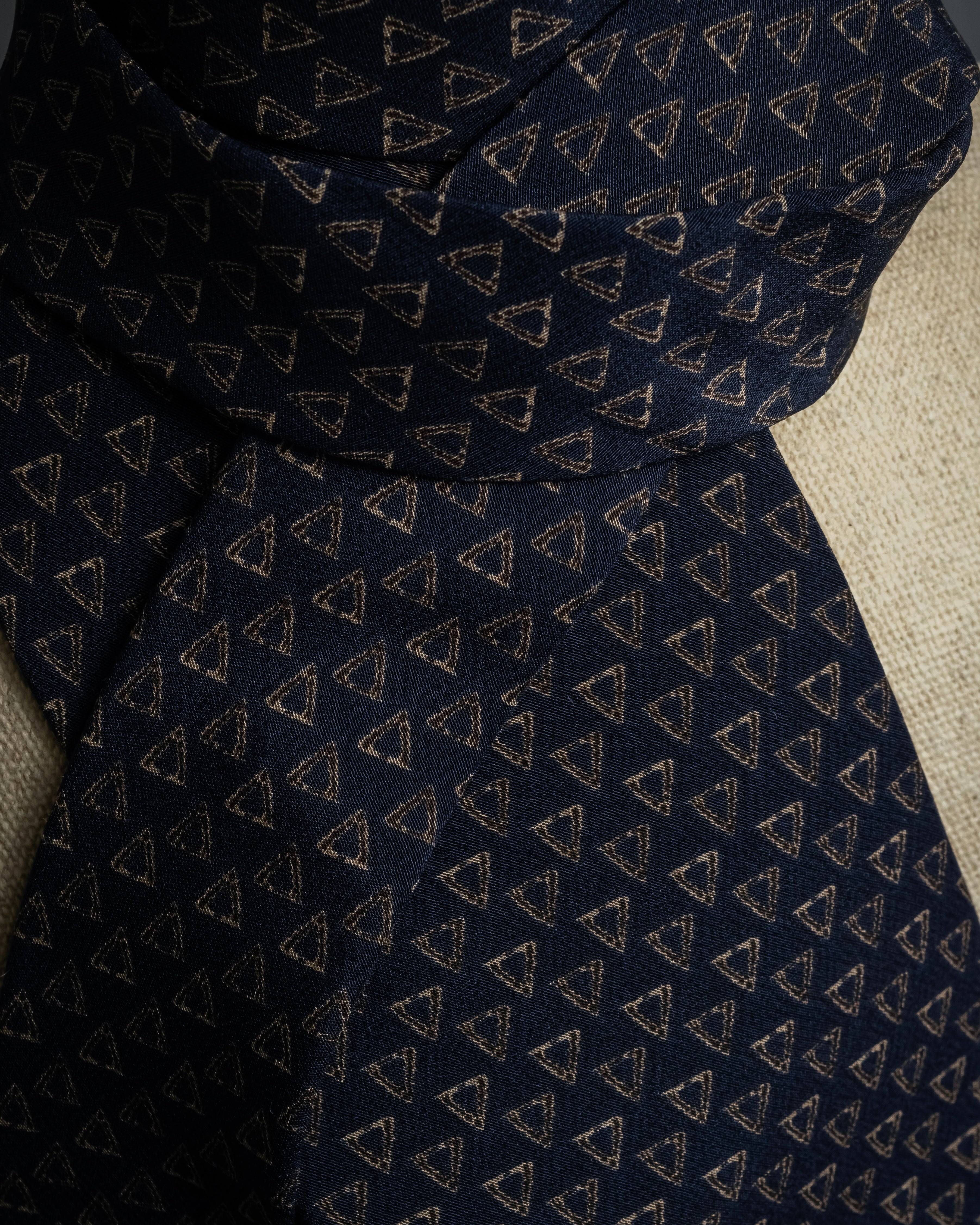 "ARMANI COLLEZIONI" Repeated triangle motif silk neck tie