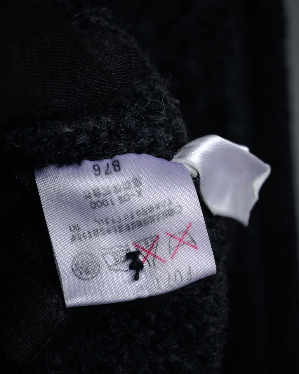 “Yves Saint Laurent” 90’s Textured diamond pattern cardigan