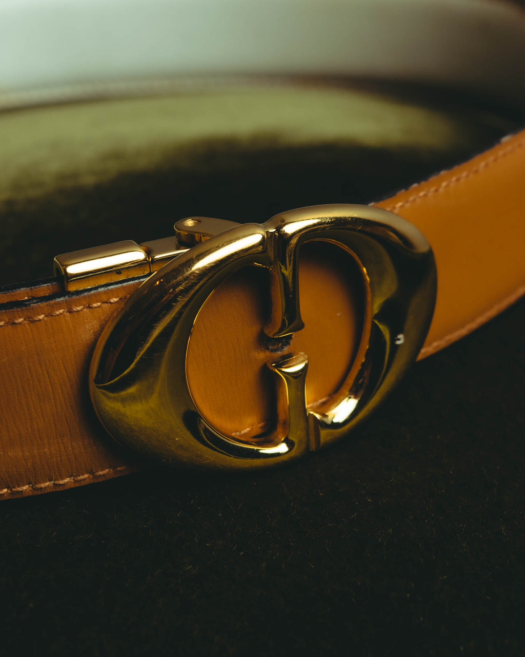 “Gucci” Leather reversible Double G belt