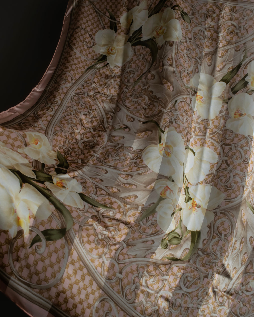 "Christian Dior" Geometric＆arabesque motif silk scarf