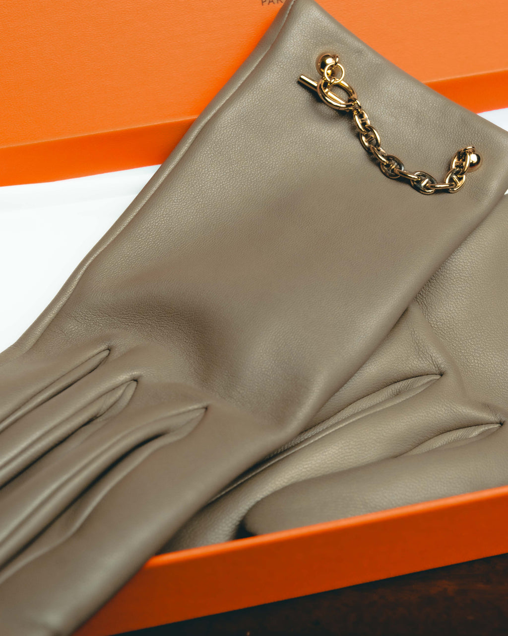 -SPECIAL- "Hermès" 20's Luxurious chain detailed lambskin leather gloves