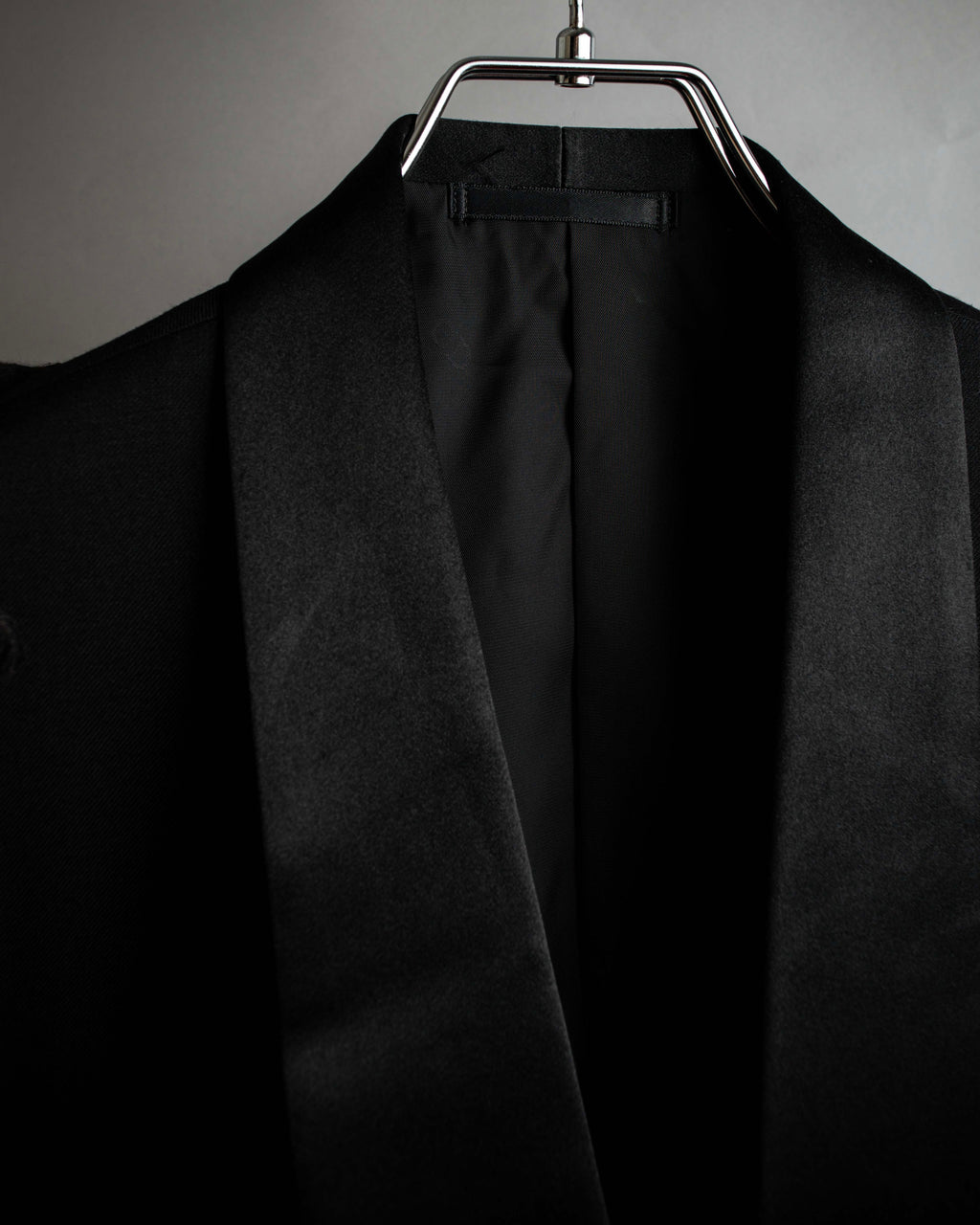 "CHRISTIAN DIOR MONSIEUR" Classical tailored Zegna base satin tuxedo set up