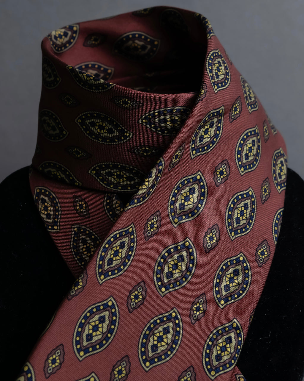 "CHANEL" Paisley pattern silk necktie