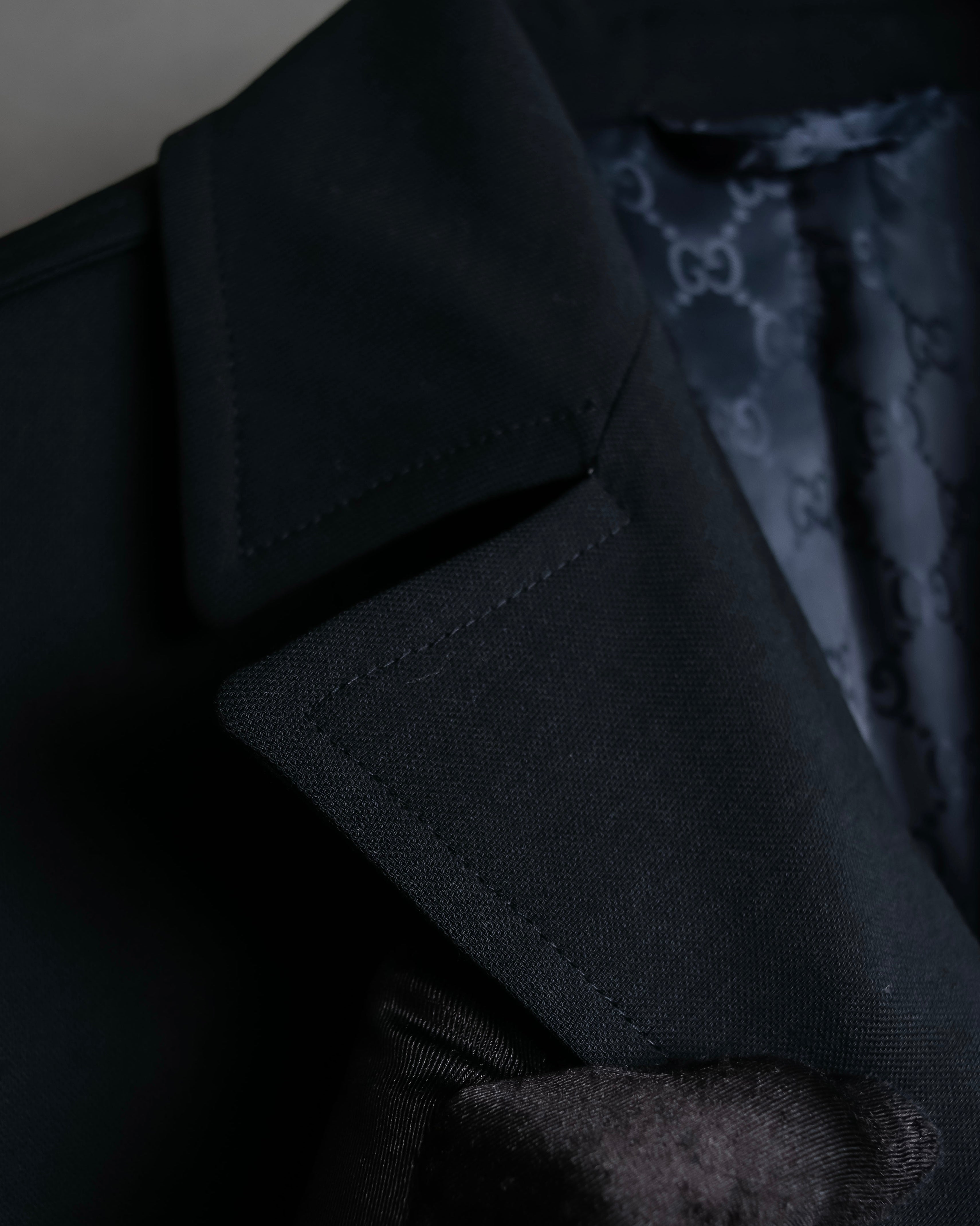 "GUCCI" 90's Beautiful draping fly-front tailored jacket