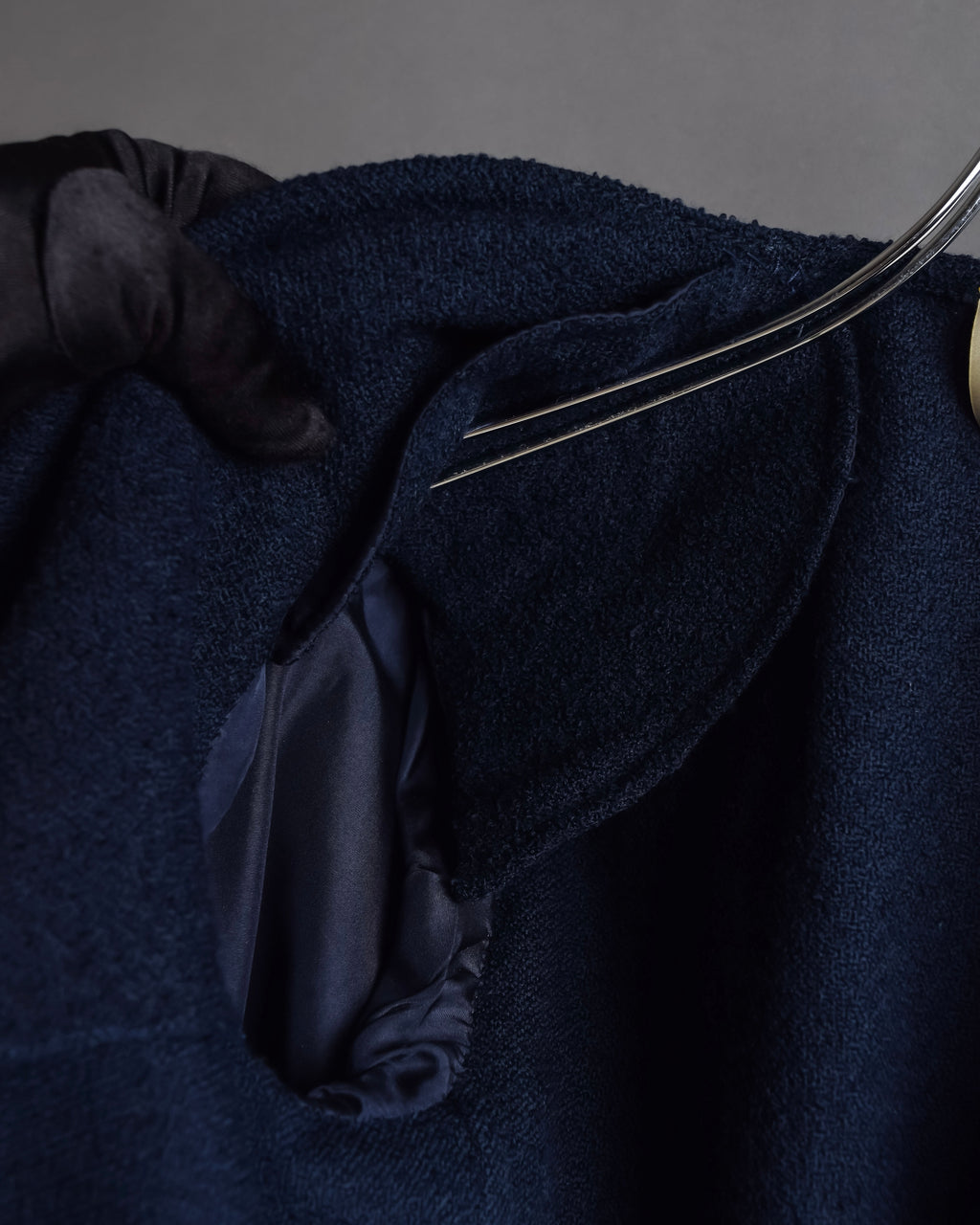 "VALENTINO" Wool boucle concealed front tailored jacket