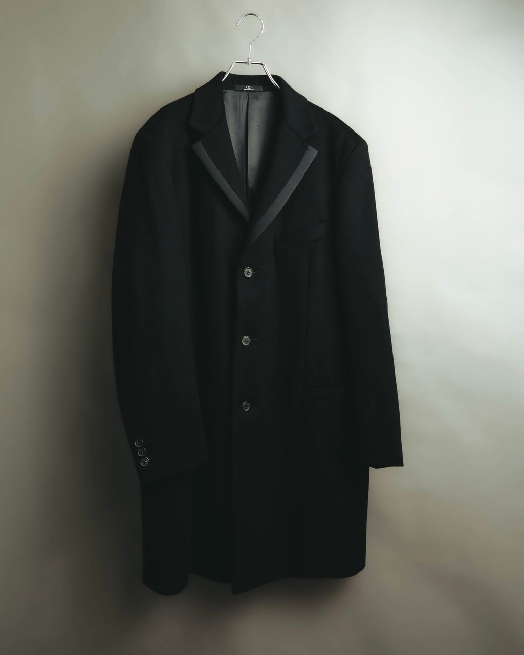-SPECIAL- “VALENTINO” 2000’s Satin lapel single breasted wool coat