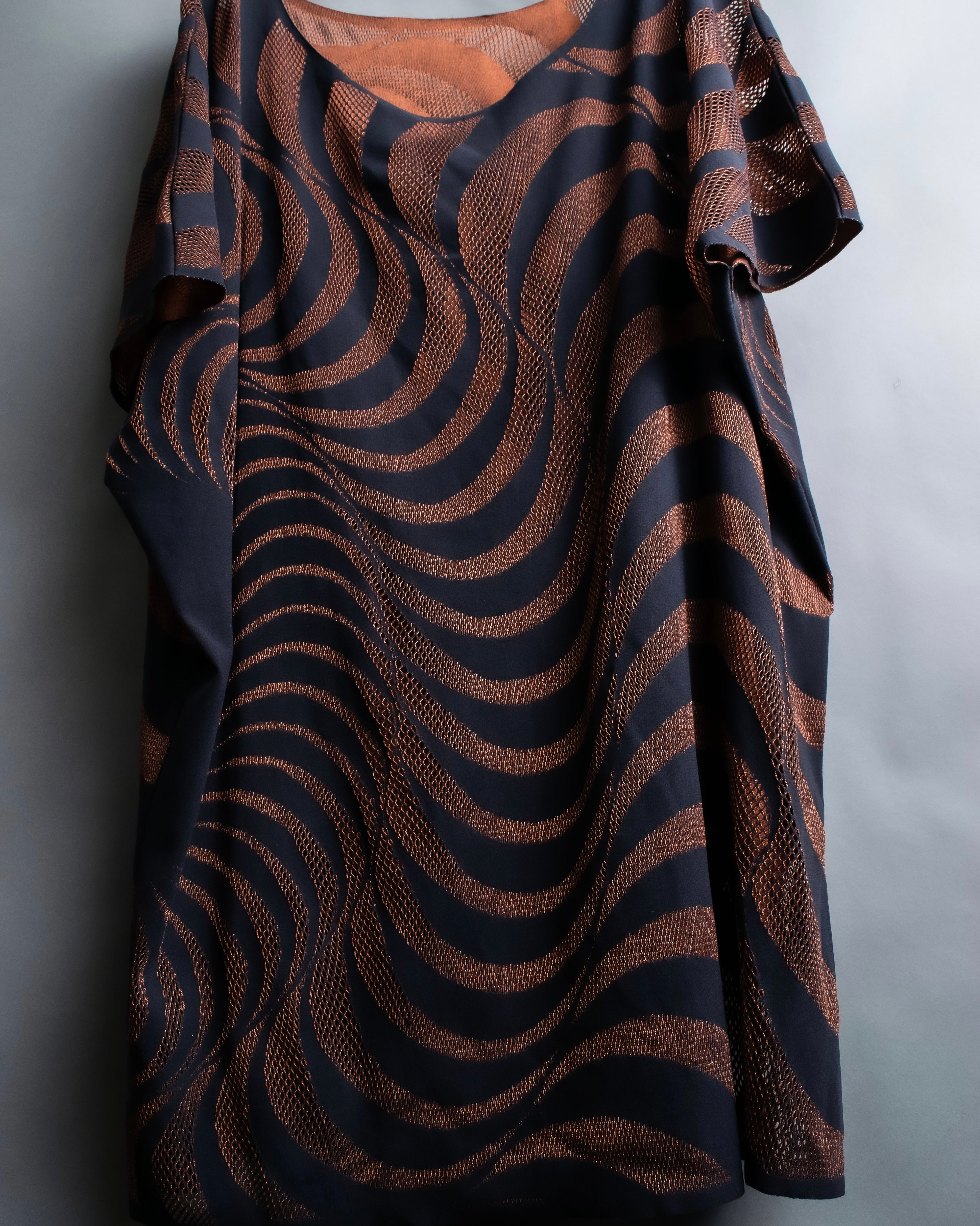 "PLEATS PLEASE ISSEY MIYAKE"
 Marble print dolman sleeve tops