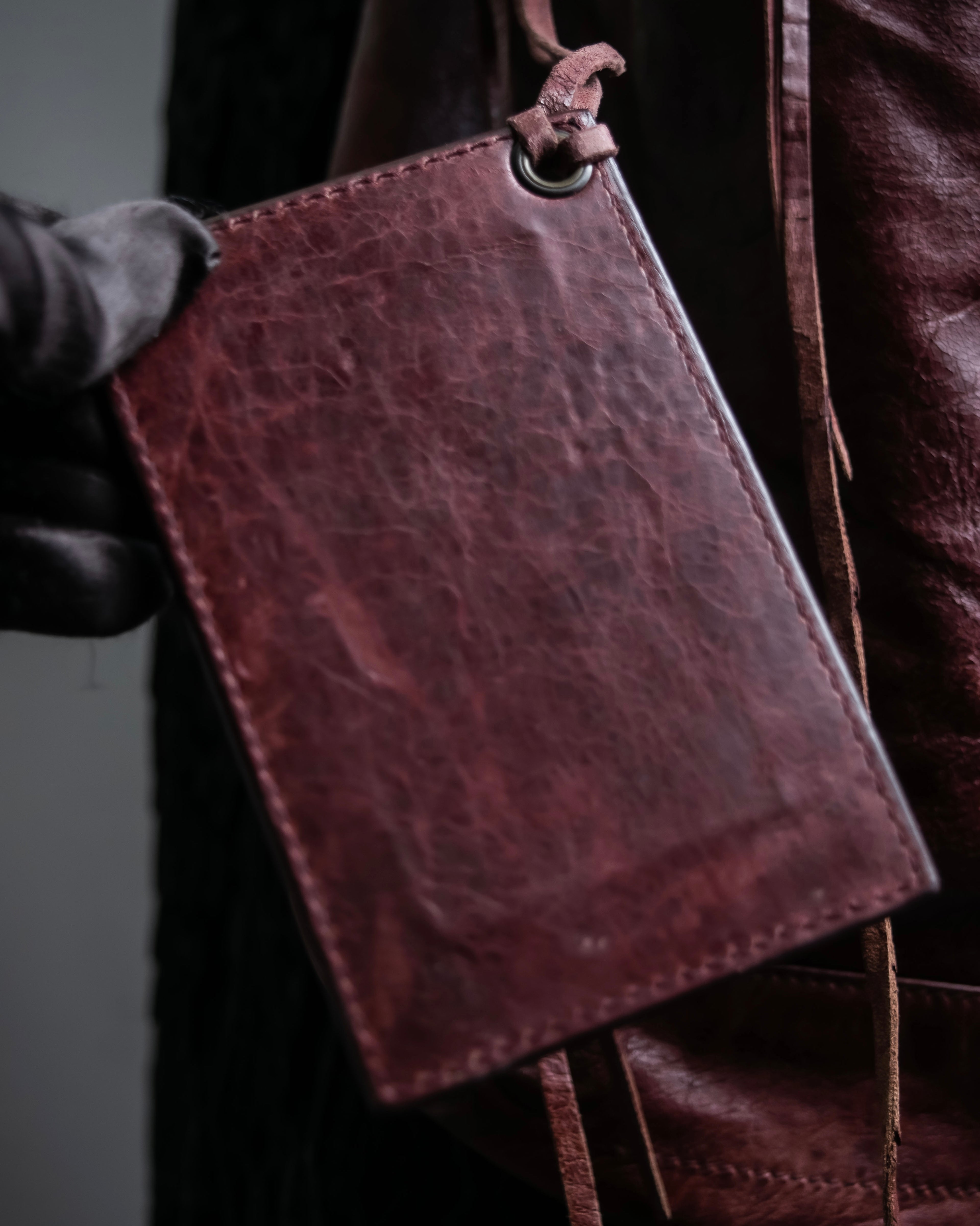 “BALENCIAGA” The Day leather one shoulder bag (burgundy)