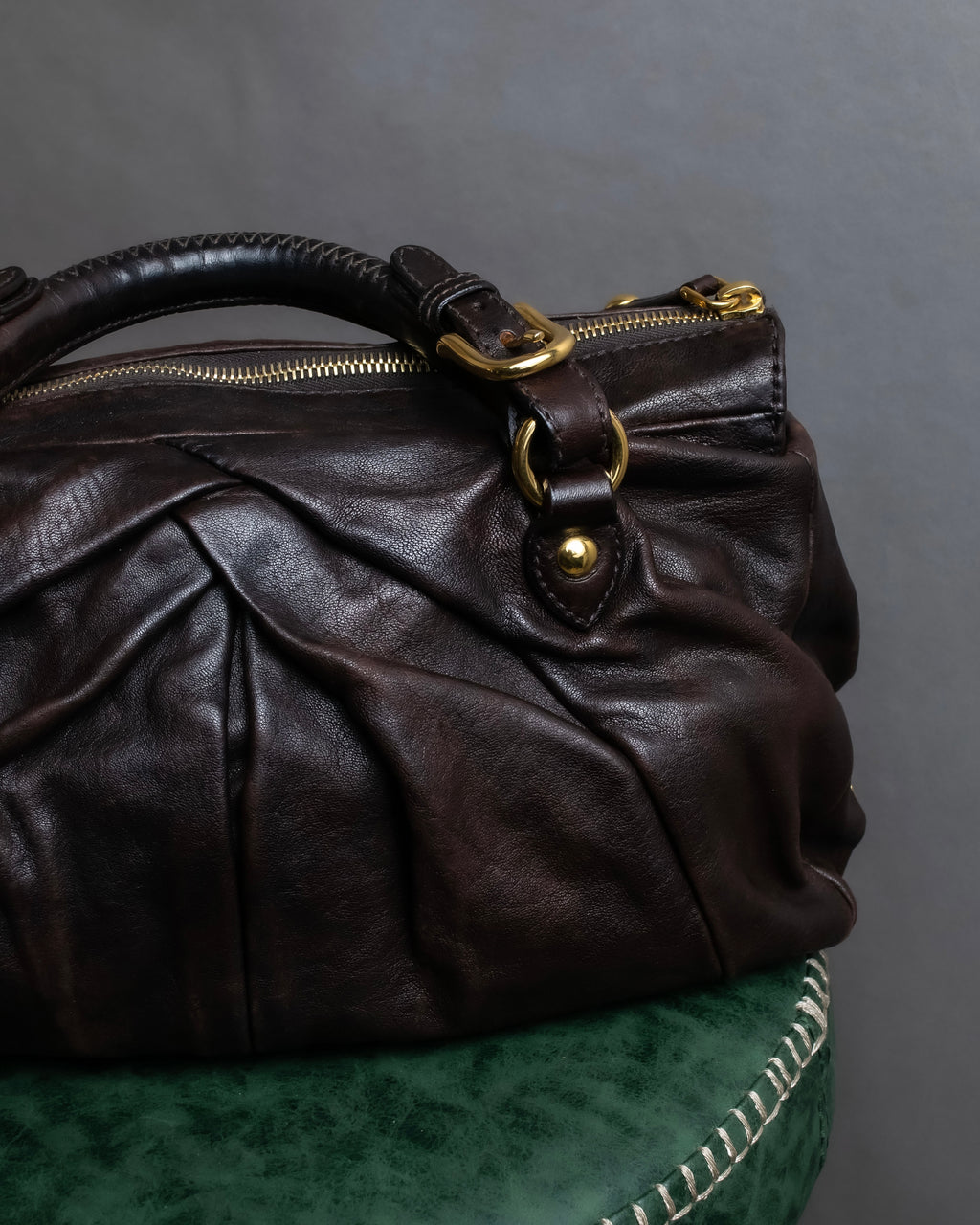 "MIU MIU" Tuck pleat design leather hand bag