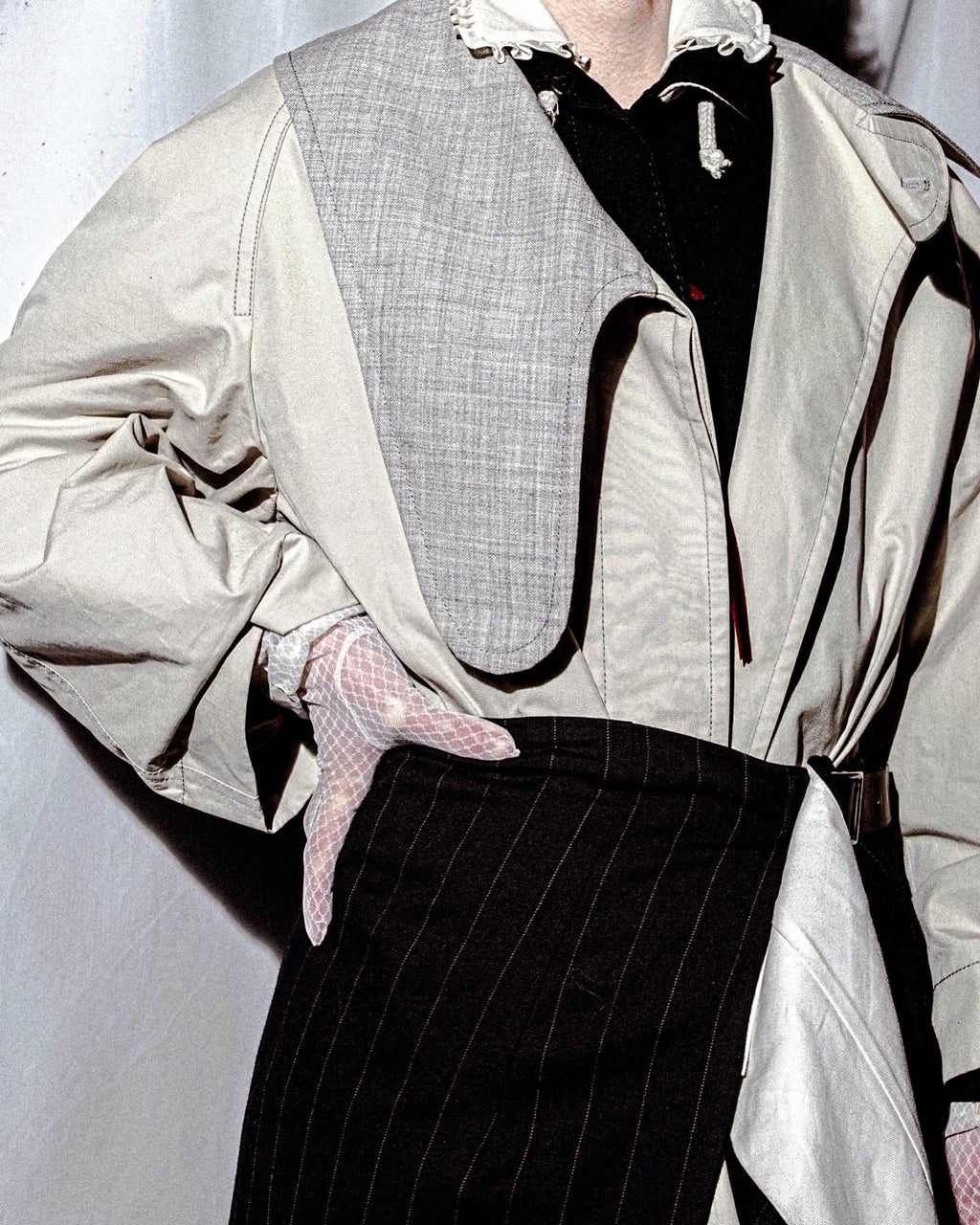 "LOEWE" Beautiful curved lapel raglan spring coat