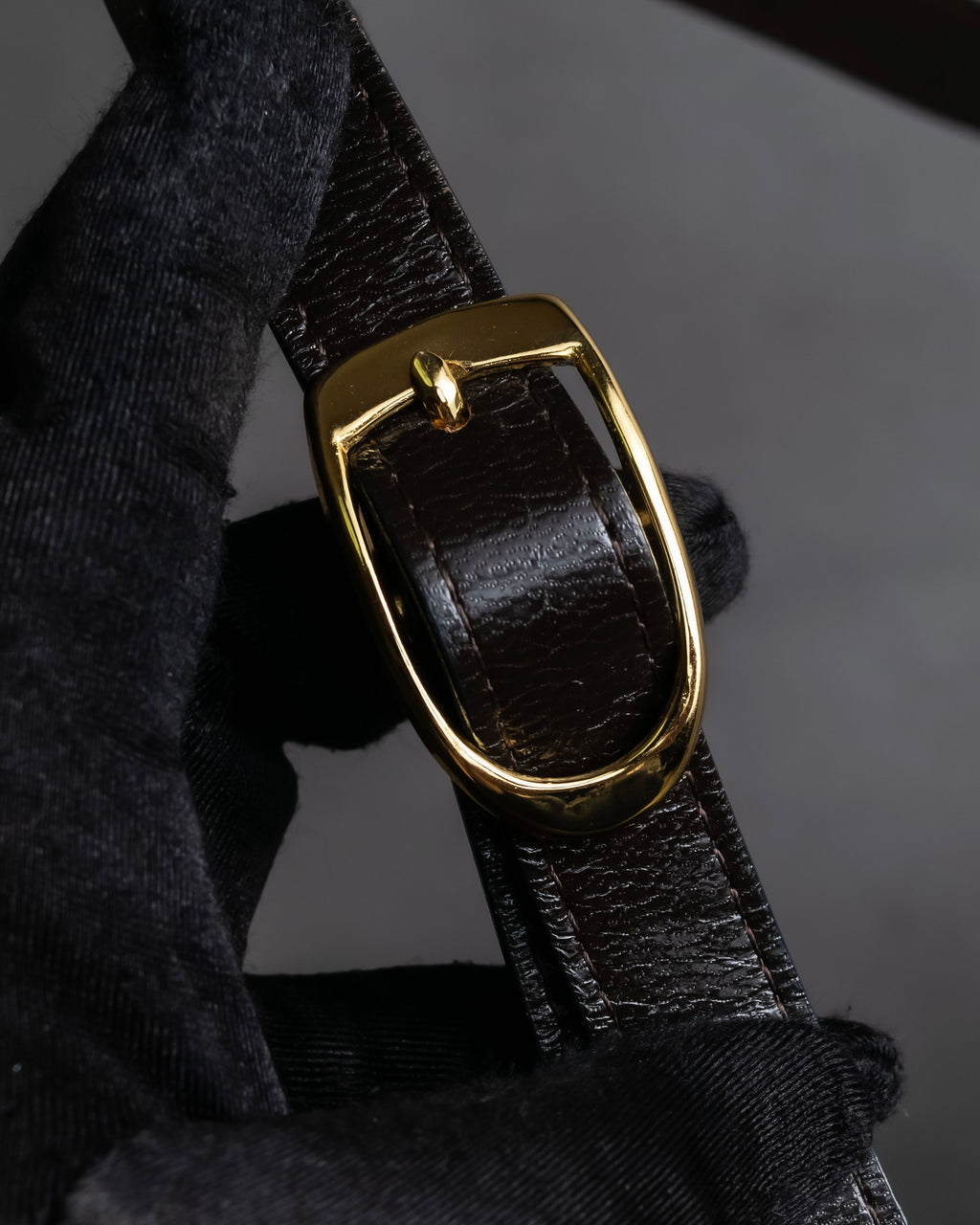 "YVES SAINT LAURENT" Brogue decorative design lizard embossed leather shoulder bag