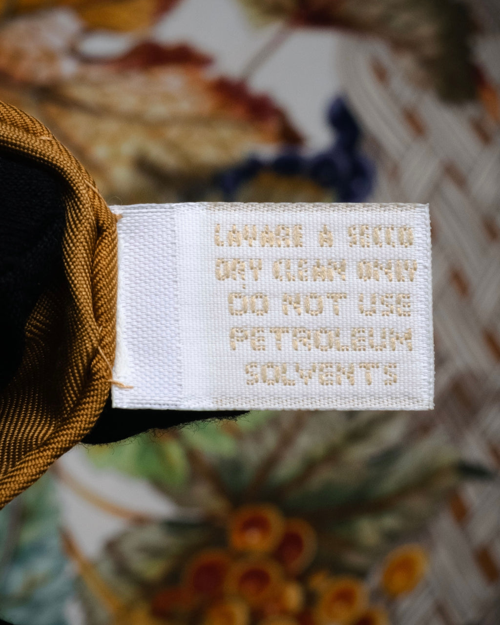 “GUCCI” 70’s-80’s Harvest motif silk scarf