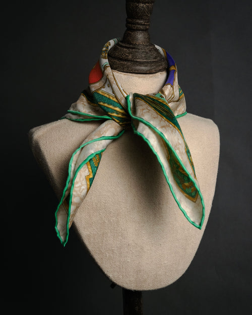 “HERMÈS” 90’s gloria soli carrè silk scarf