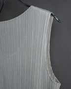 "PLEATS PLEASE ISSEY MIYAKE" Off-white tank top