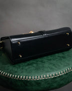 “VALENTINO GARAVANI” 80’s-90’s V clasp top handle bag