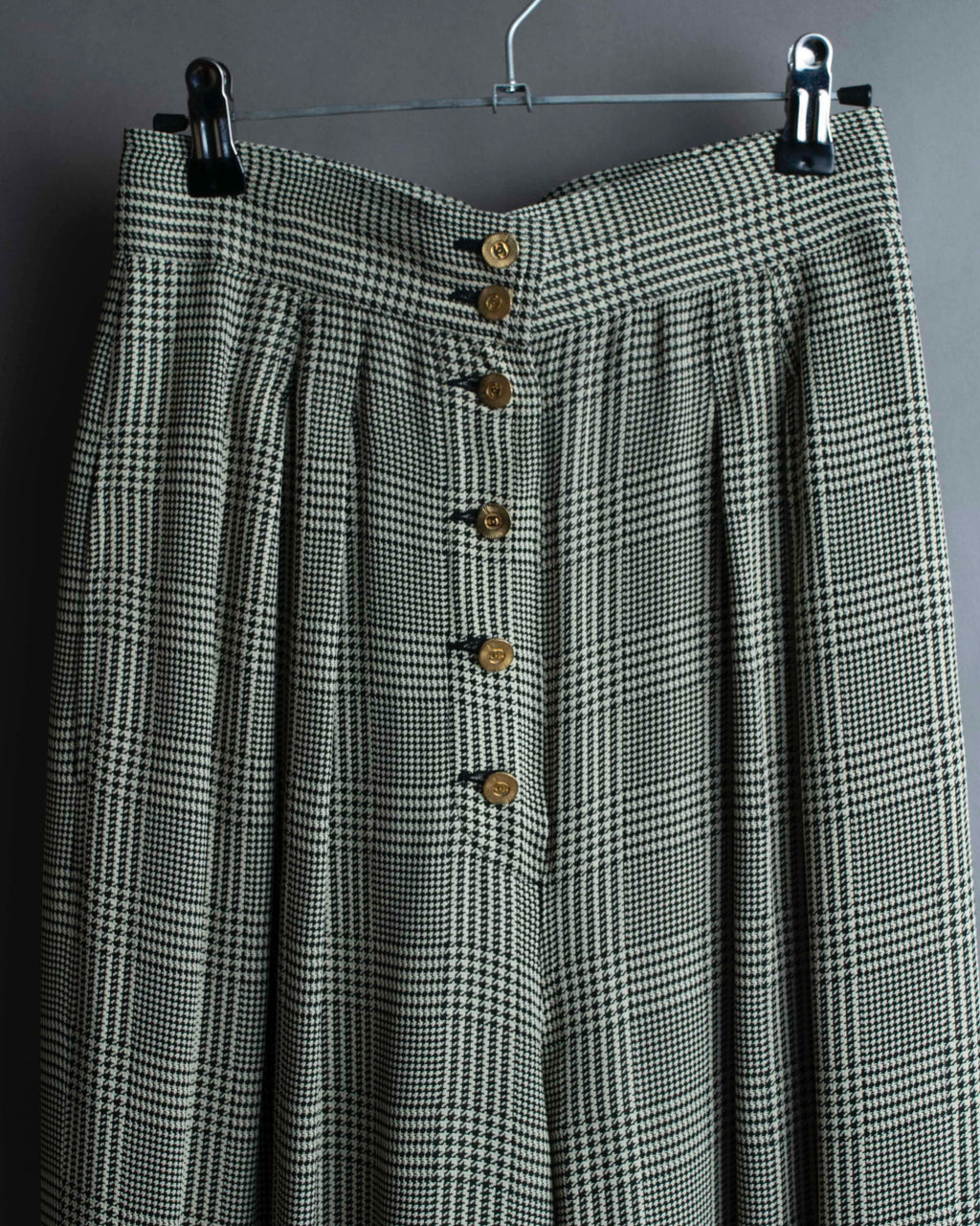 "CHANEL" Coco mark button fly detail houndstooth pattern wide slacks