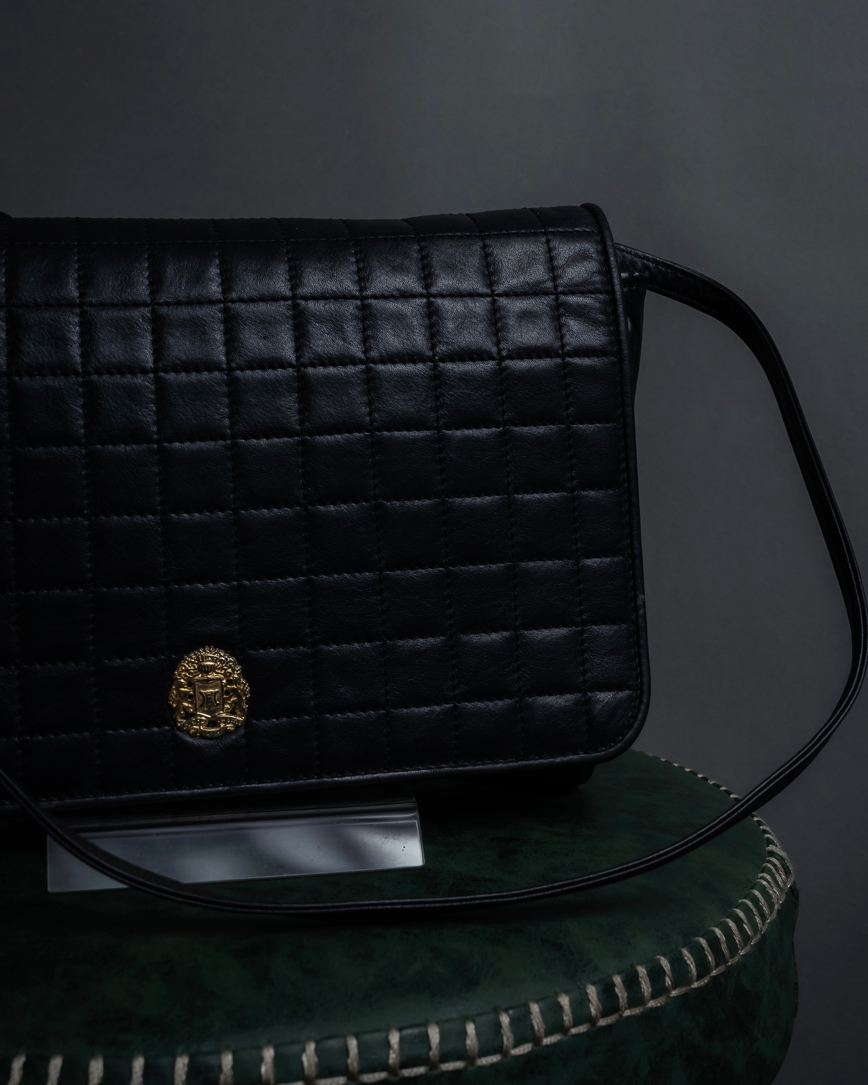 "CELINE" 80's-90's Crest metal fittings design quilted leather bag
