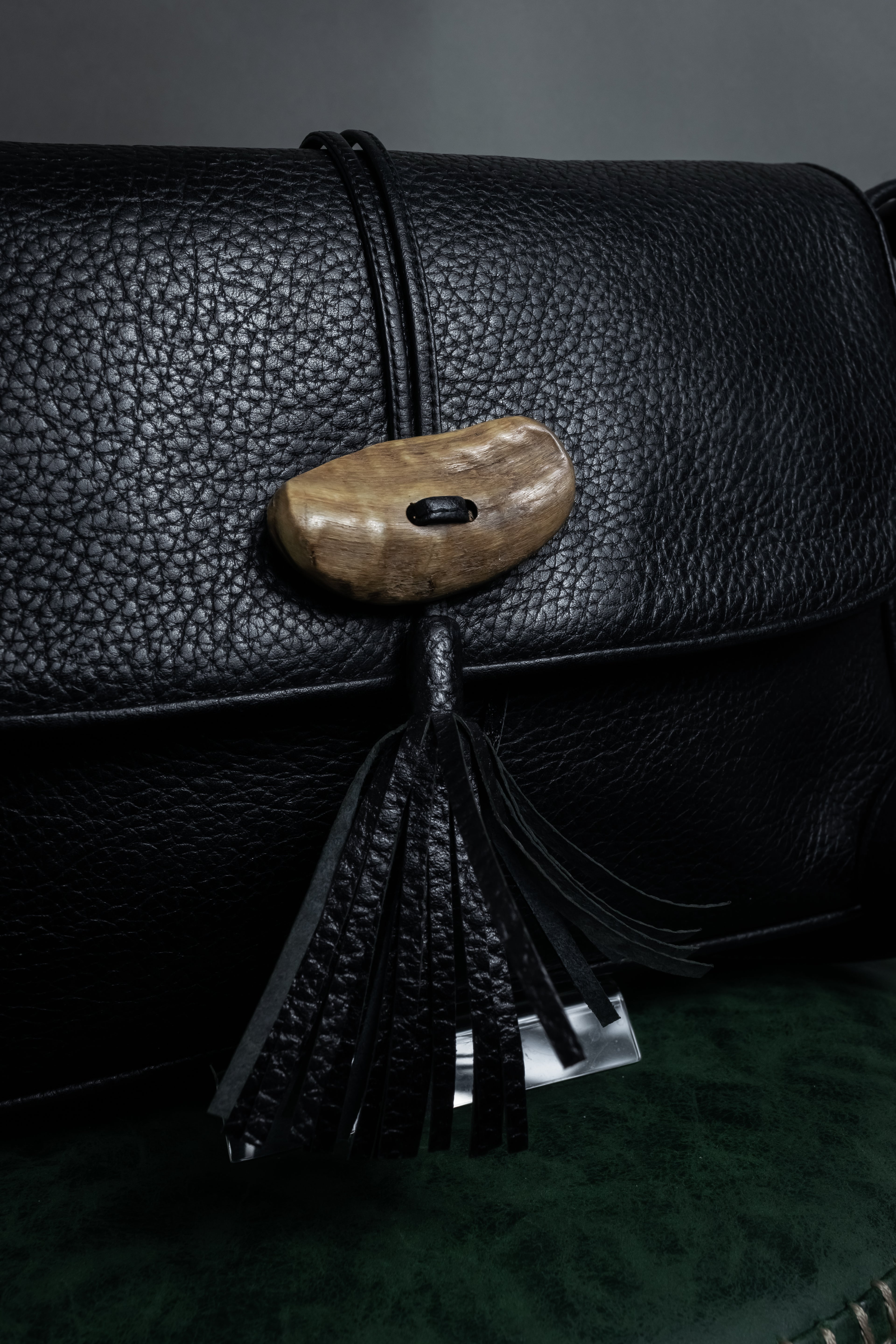 "YVES SAINT LAURENT" 80's-90's Wood toggle design pebbled leather bag