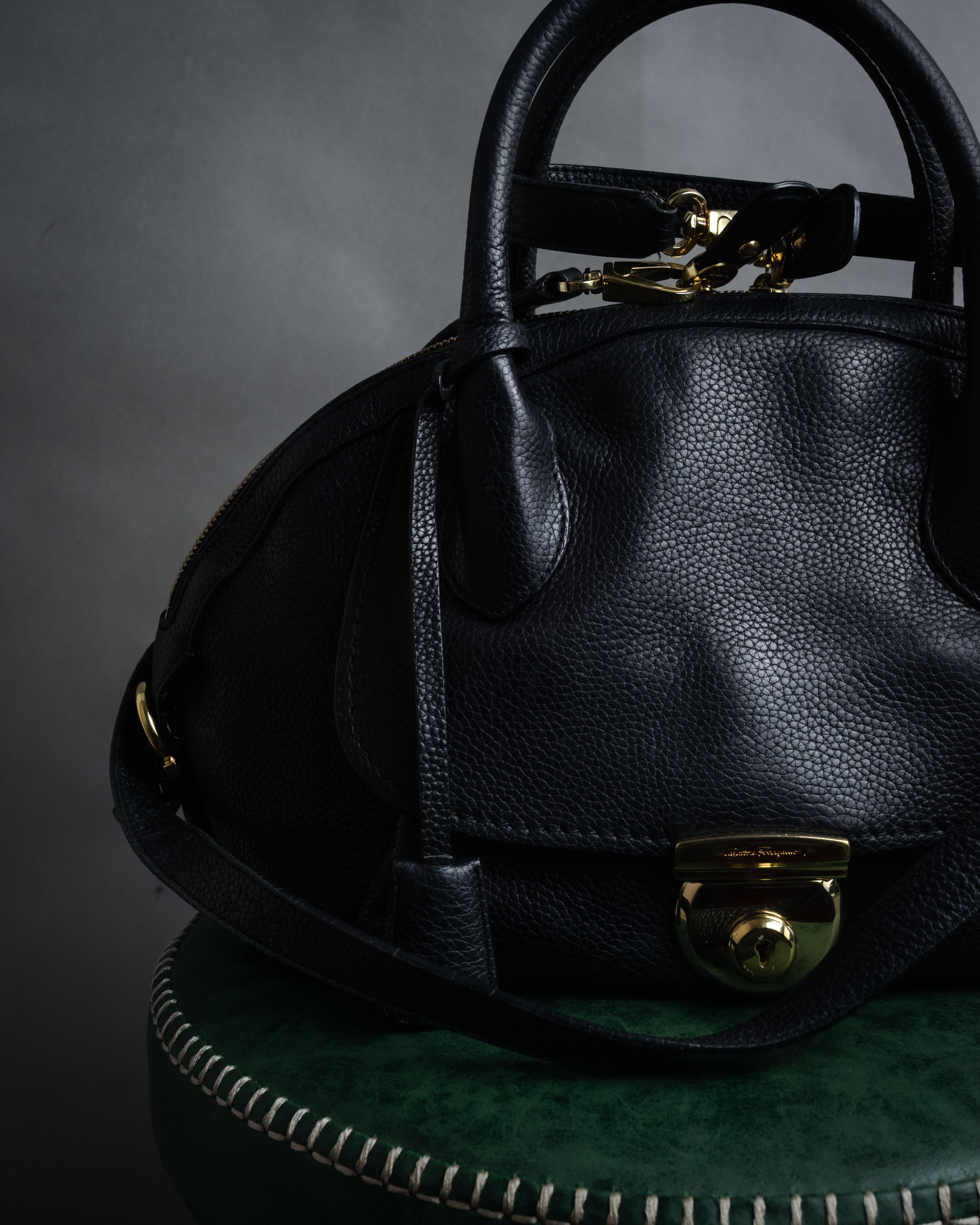 “Salvatore Ferragamo” 2000’s Pebbled leather turn lock bag