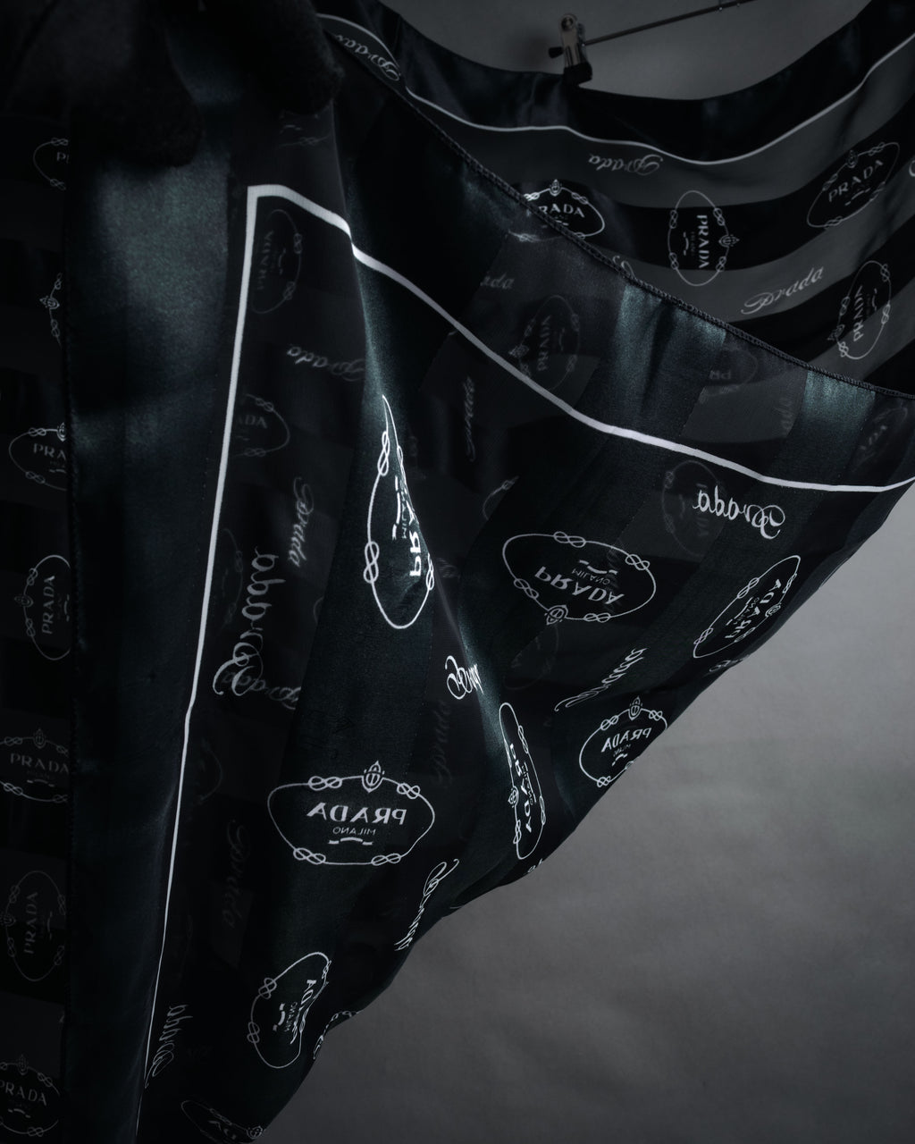 “PRADA” 2000’s Logo large scarf