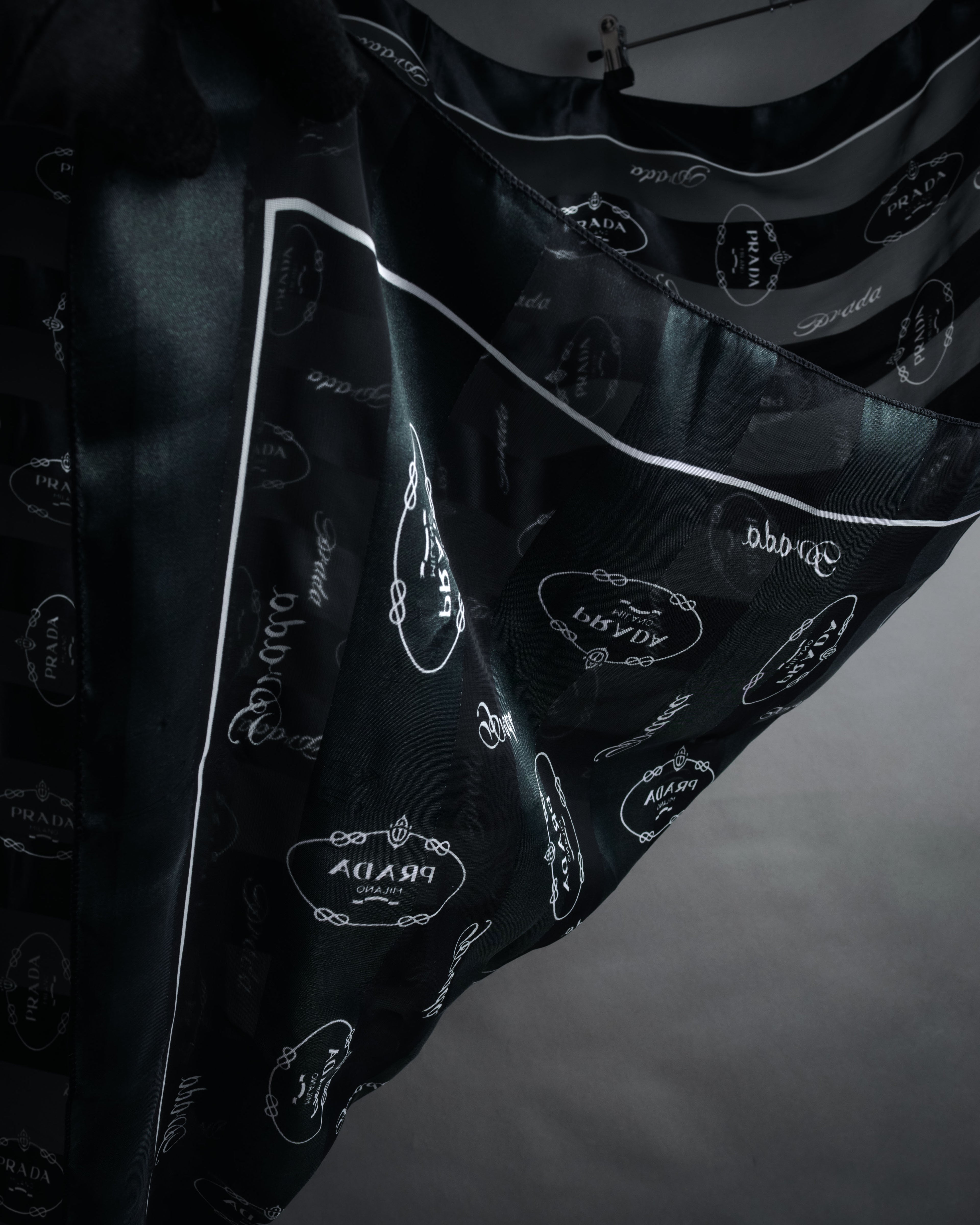 “PRADA” 2000’s Logo large scarf