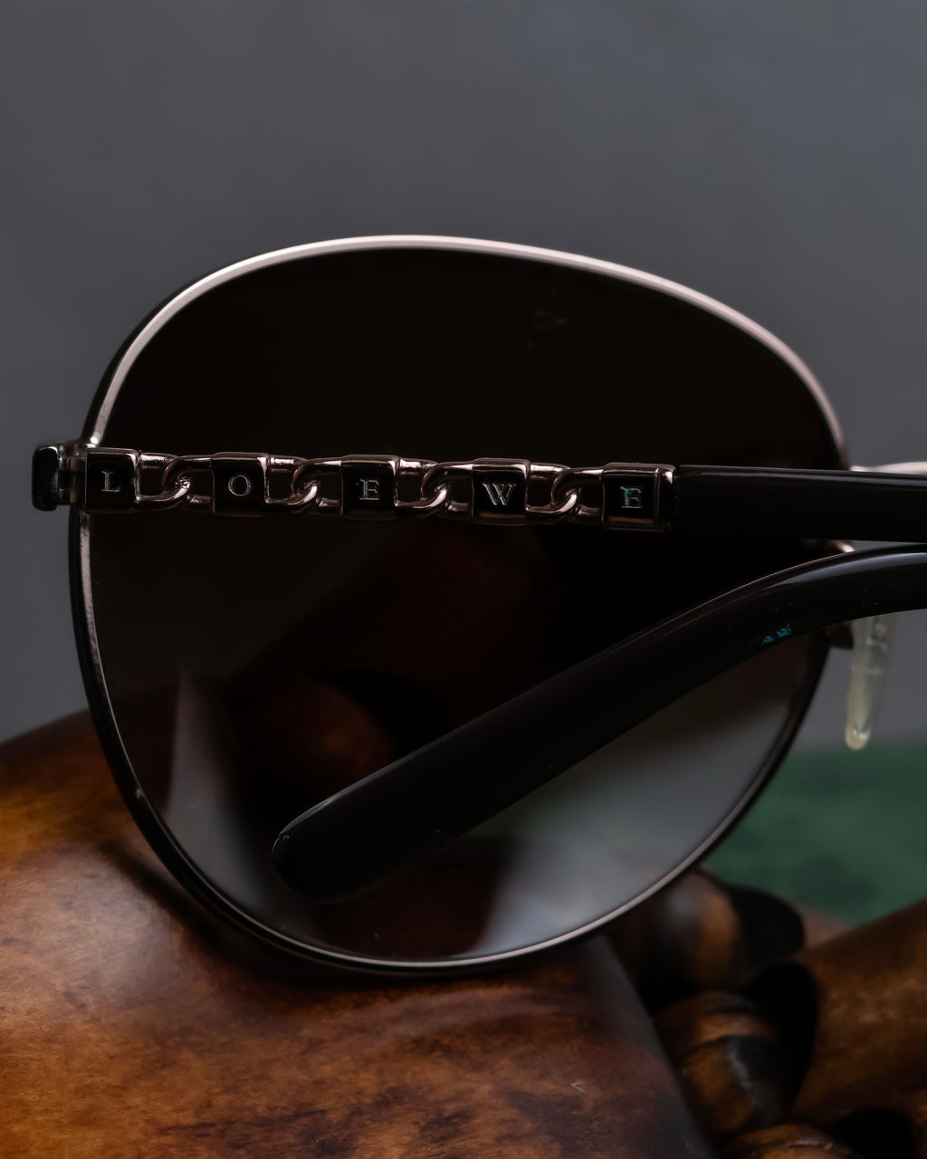 "LOEWE" Temple chain detail teardrop frame sunglasses